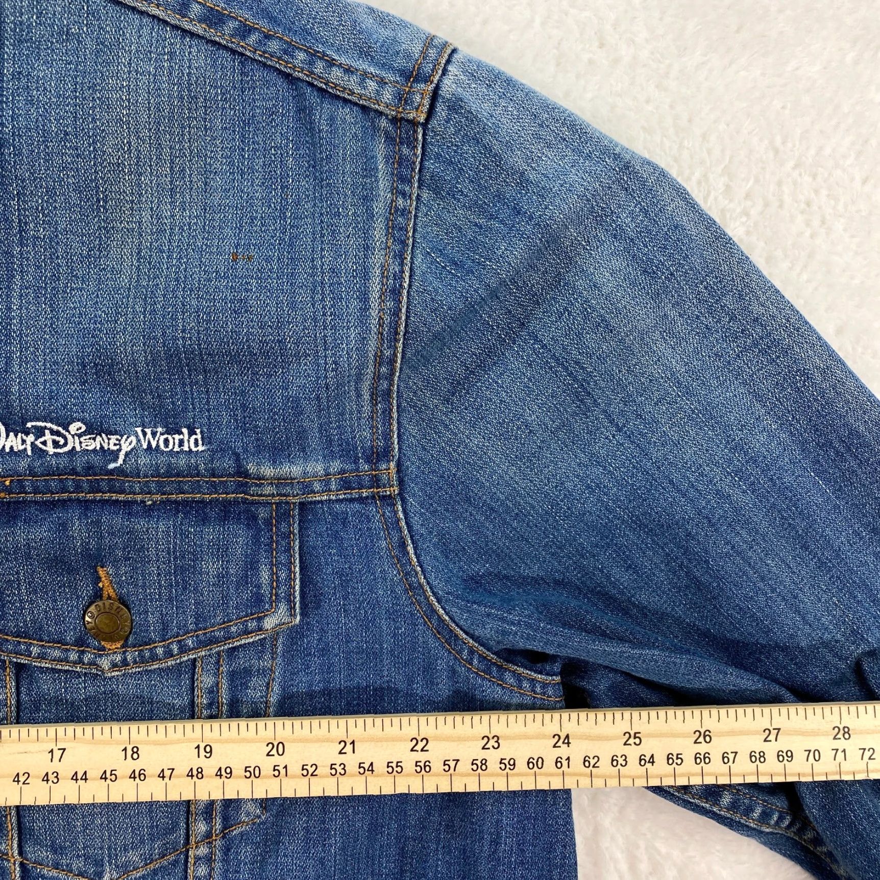 Disney Walt Disney World Embroidered Mickey Mouse Blue Denim Jacket Adult Size XL Size XL / US 12-14 / IT 48-50 - 6 Thumbnail