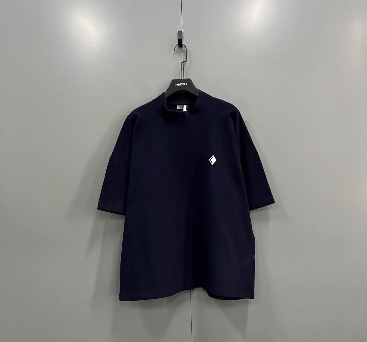 Dior Dior CD Patch Embroidered Short-Sleeve Shirt J41 Size US L / EU 52-54 / 3 - 1 Thumbnail