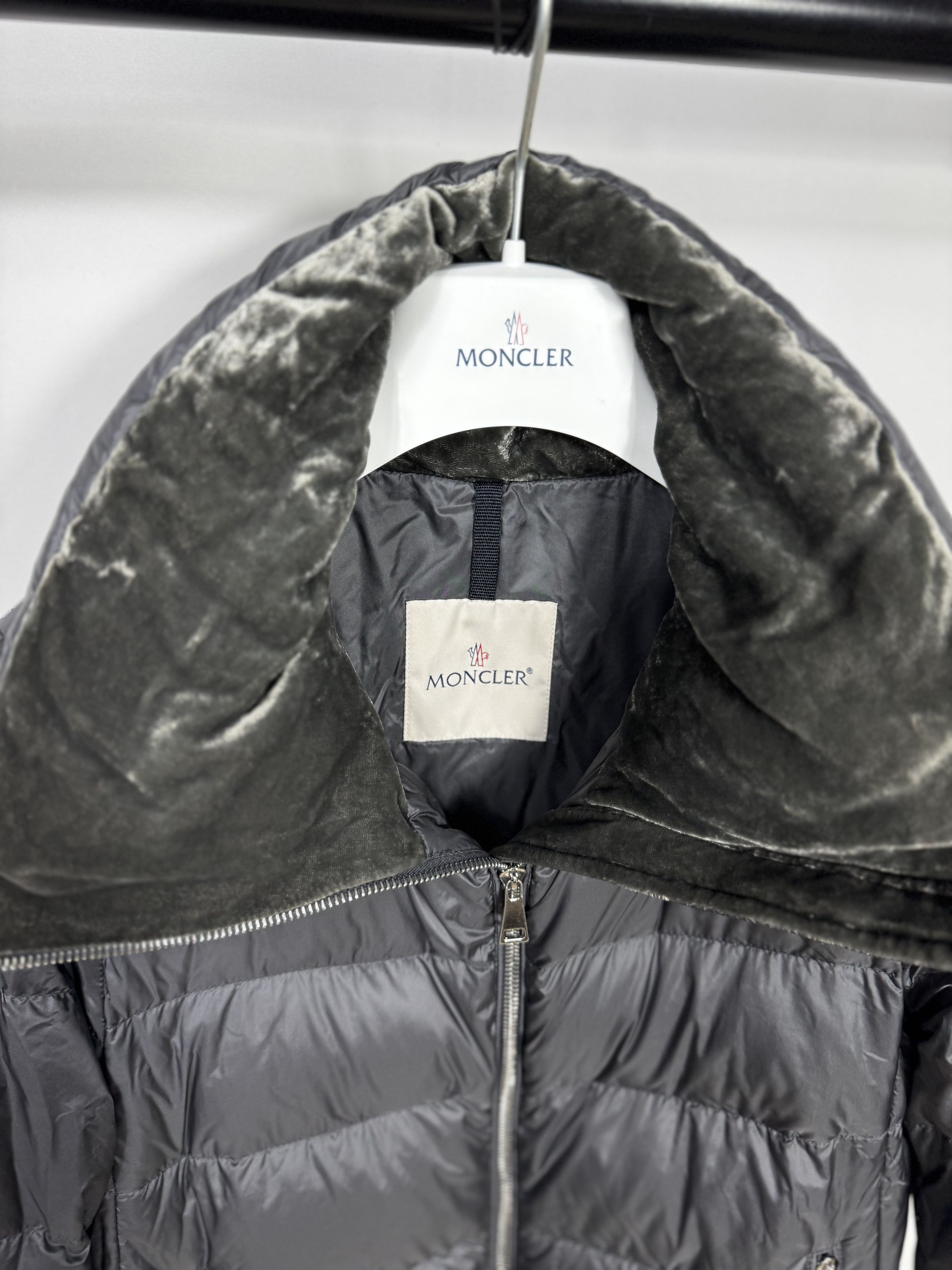 Moncler Moncler Torcon Ladies Jacket Size XS / US 0-2 / IT 36-38 - 5 Thumbnail
