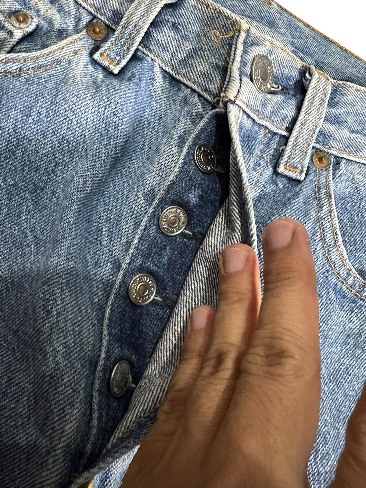 Levi's 80’s Levi’s 501 Light Wash Jean USA Size US 28 / EU 44 - 12 Thumbnail