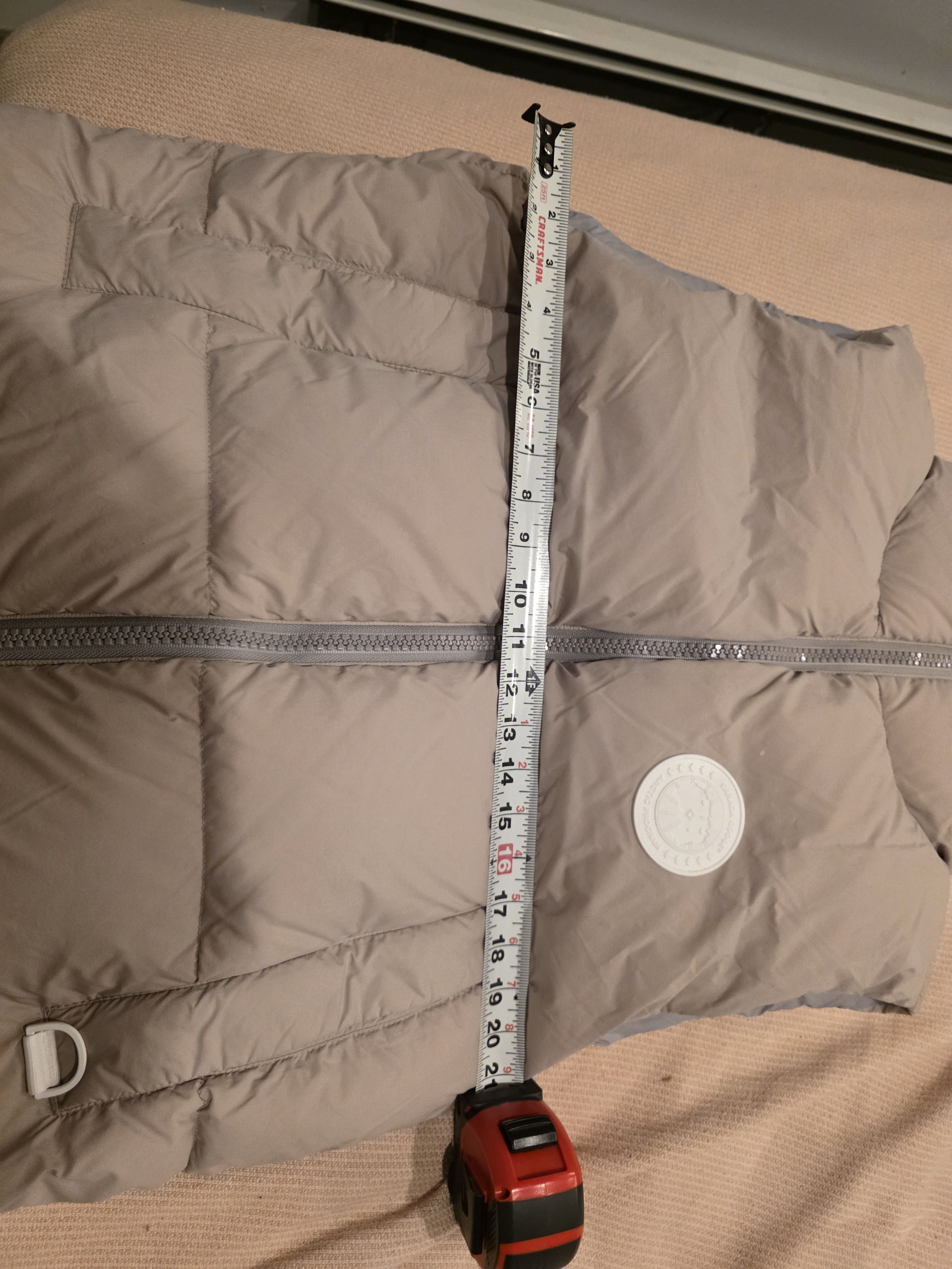 Canada Goose Canada Goose Lawrence Puffer Vest White Disc Sz M Size US M / EU 48-50 / 2 - 9 Thumbnail