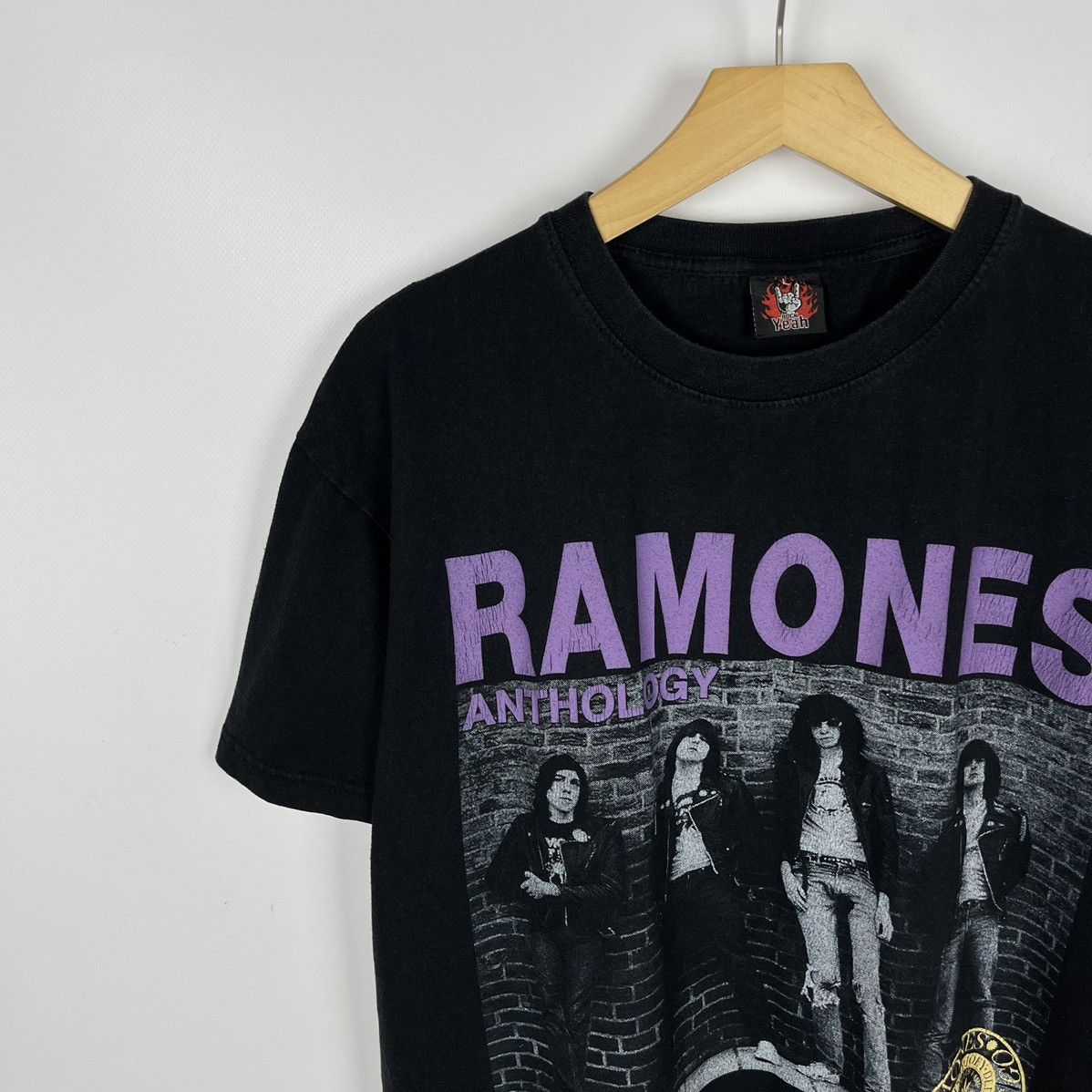 Band Tees Vintage Ramones Anthology rock band tee 90’s Size US L / EU 52-54 / 3 - 5 Thumbnail