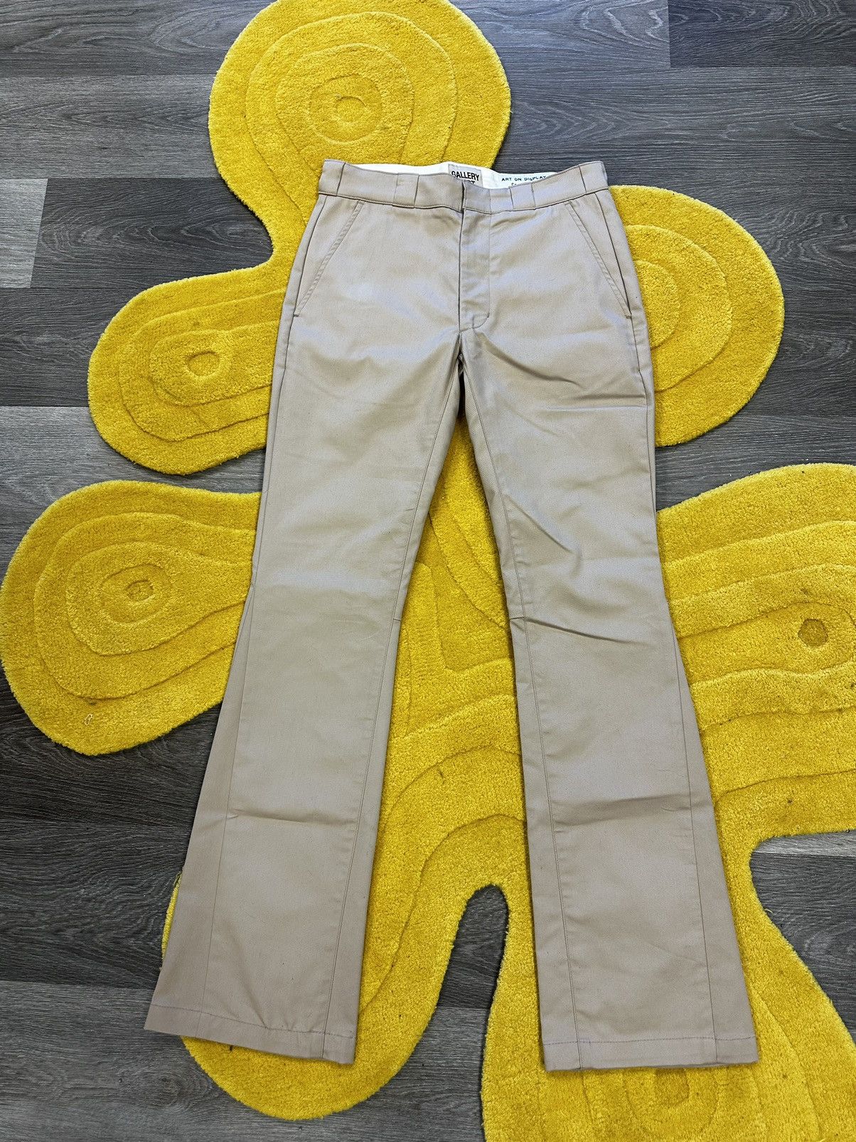 Gallery Dept. Gallery Dept. Khaki Chino Flares Size US 30 / EU 46 - 1 Thumbnail