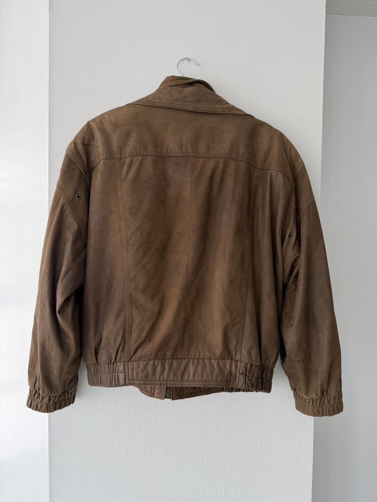 Adventure Bound Adventure Bound Men's Brown Leather Bomber Jacket Size L Size US L / EU 52-54 / 3 - 3 Thumbnail