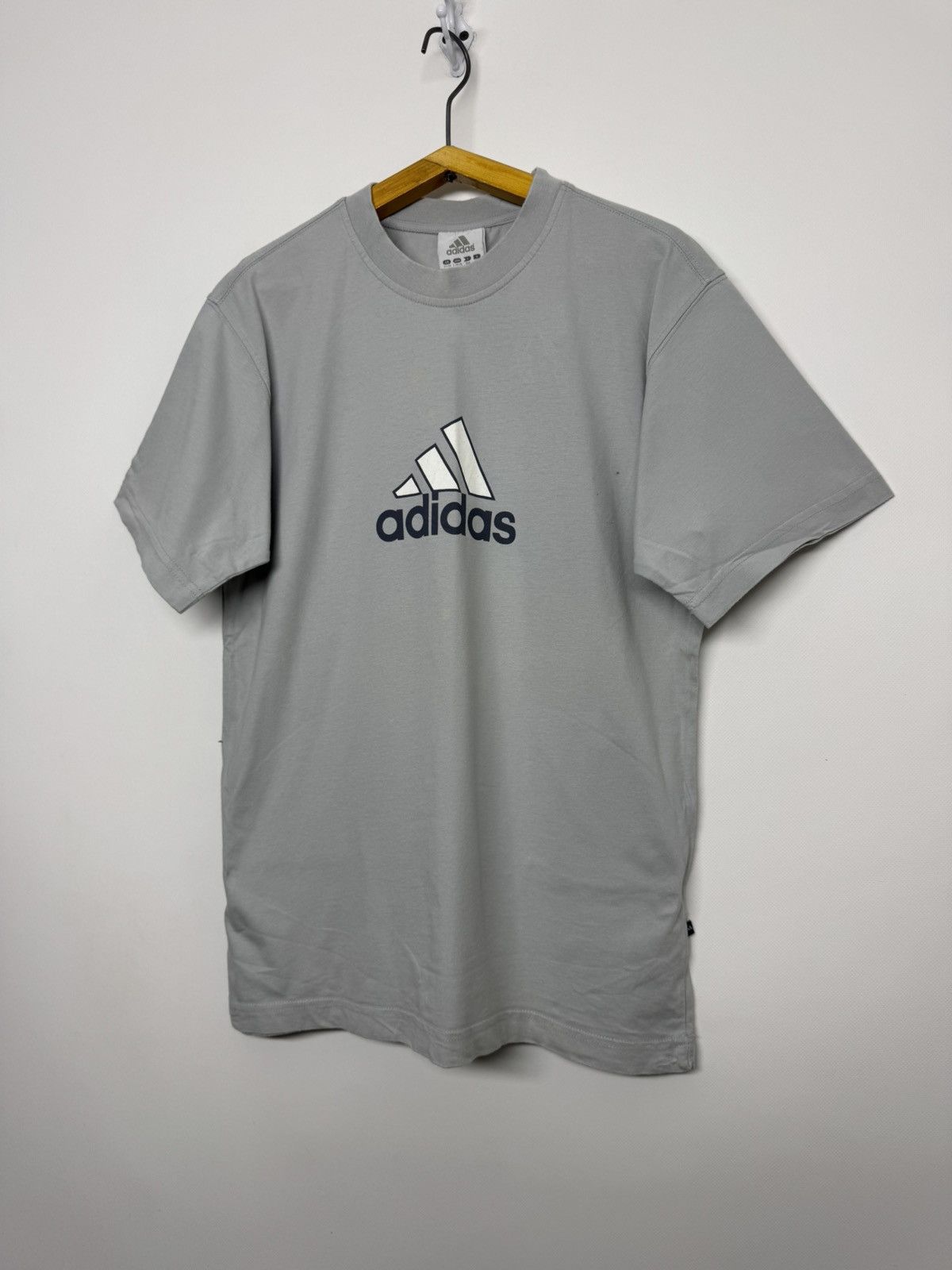 Adidas Vintage Adidas Big Logo T-Shirt 90’s Size US S / EU 44-46 / 1 - 3 Thumbnail