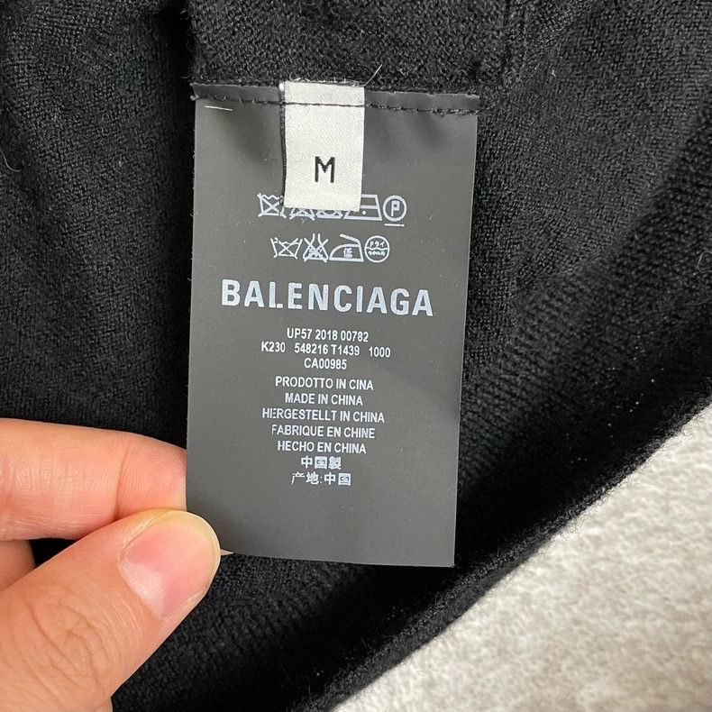 Balenciaga Balenciaga Black wool with small logo on the back sweater 2 Size US M / EU 48-50 / 2 - 6 Thumbnail