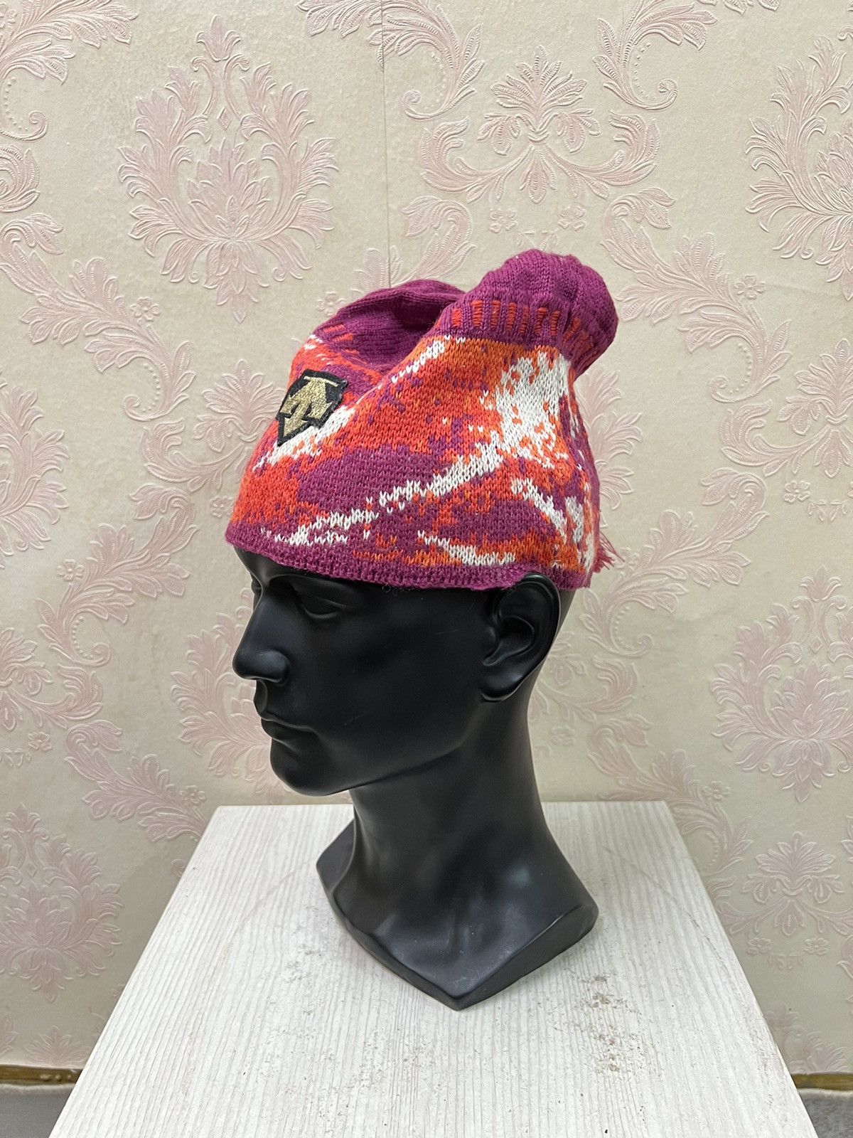 Descente Vintage Descente Big Logo Beanie Hats Size ONE SIZE - 3 Thumbnail