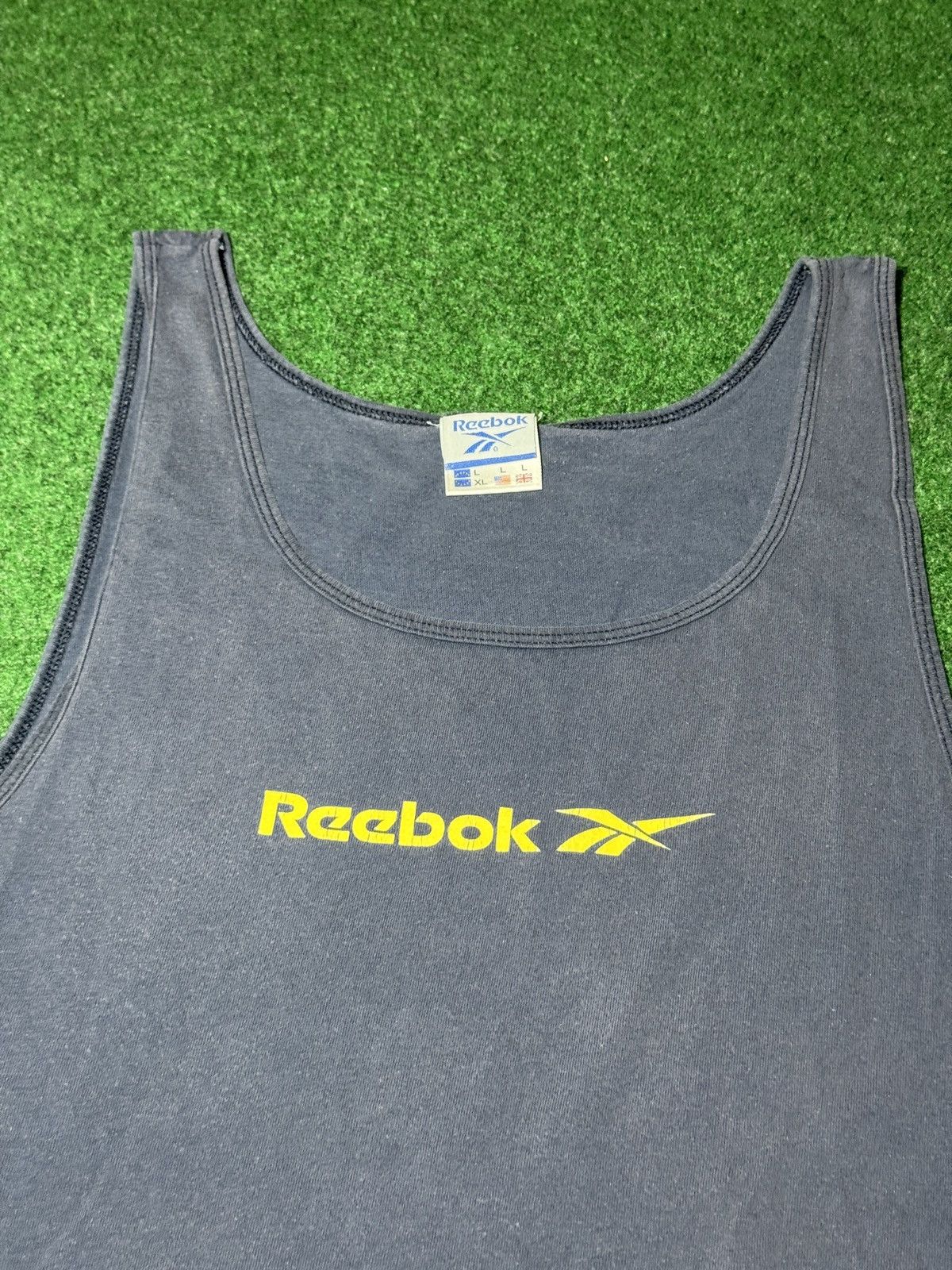 Reebok Reebok Vintage Tank Top L/XL 90s Y2K Faded Sleeveless 23x29 Size US L / EU 52-54 / 3 - 2 Thumbnail