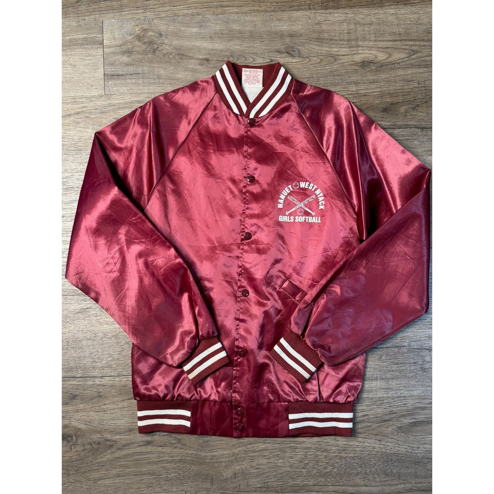 Vintage Vintage 1998 Manuet West Nyac Girls Softball Satin Jacket Size US S / EU 44-46 / 1 - 2 Thumbnail