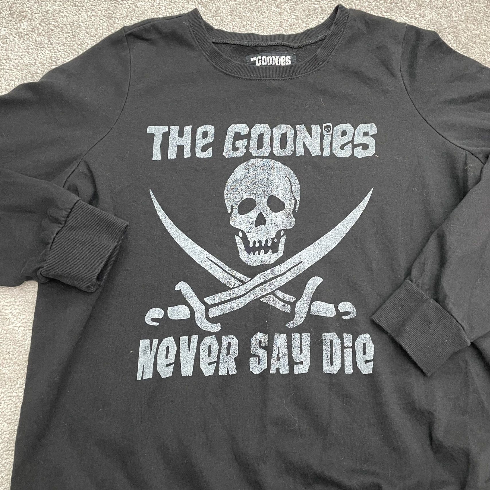 Vintage The Goonies Vintage Graphic Long Sleeve T-Shirt Womens 1 Black Crew Neck Casual Size XS / US 0-2 / IT 36-38 - 4 Thumbnail