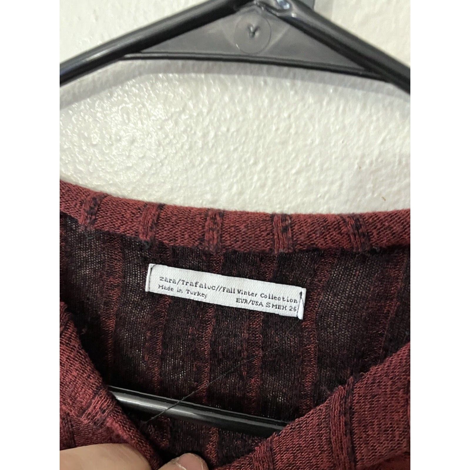 Zara VINTAGE Zara Pullover Blouse Long Sleeve Women S Burgundy Solid Sheer 80s Size S / US 4 / IT 40 - 3 Thumbnail
