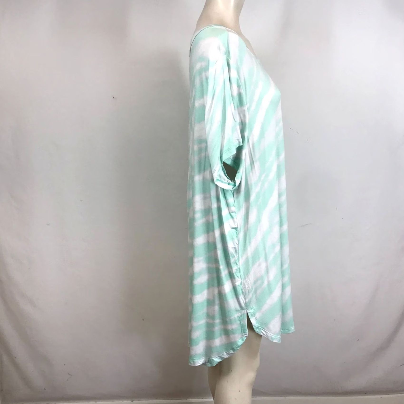 Vintage LIVI WOMEN'S LARGE GREEN/WHITE STRIPE SHORT SLEEVE ROUND NECK SHIRT Size L / US 10 / IT 46 - 4 Thumbnail