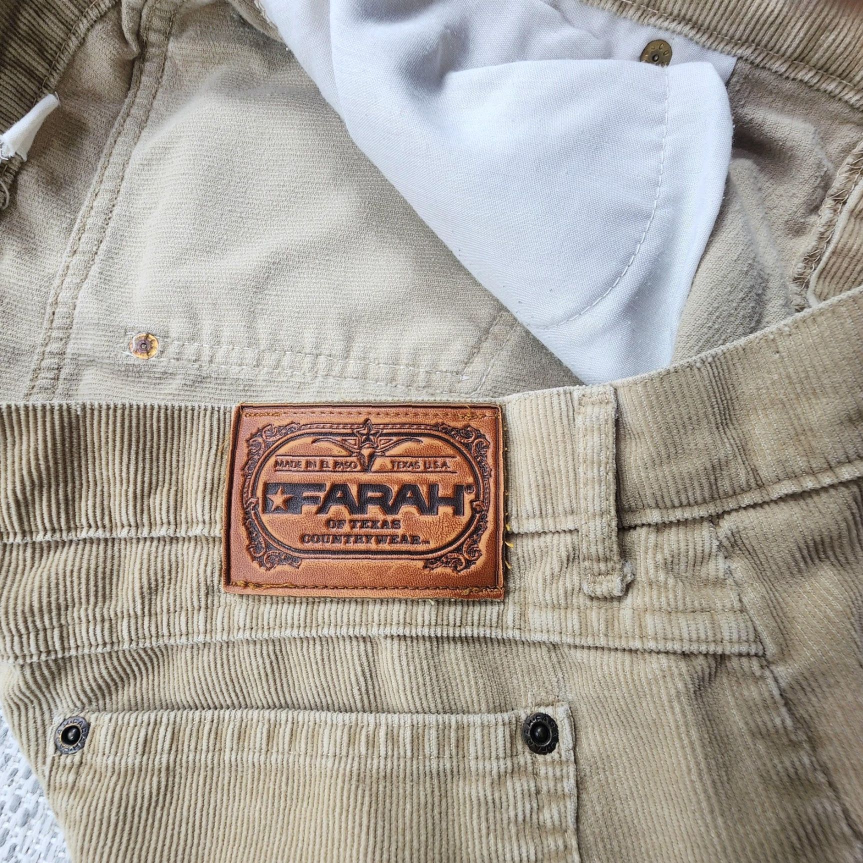 Farah VINTAGE Farah Pants Mens 36x30 Tan Corduroy Straight Leg Countrywear 90s USA Size US 36 / EU 52 - 4 Thumbnail