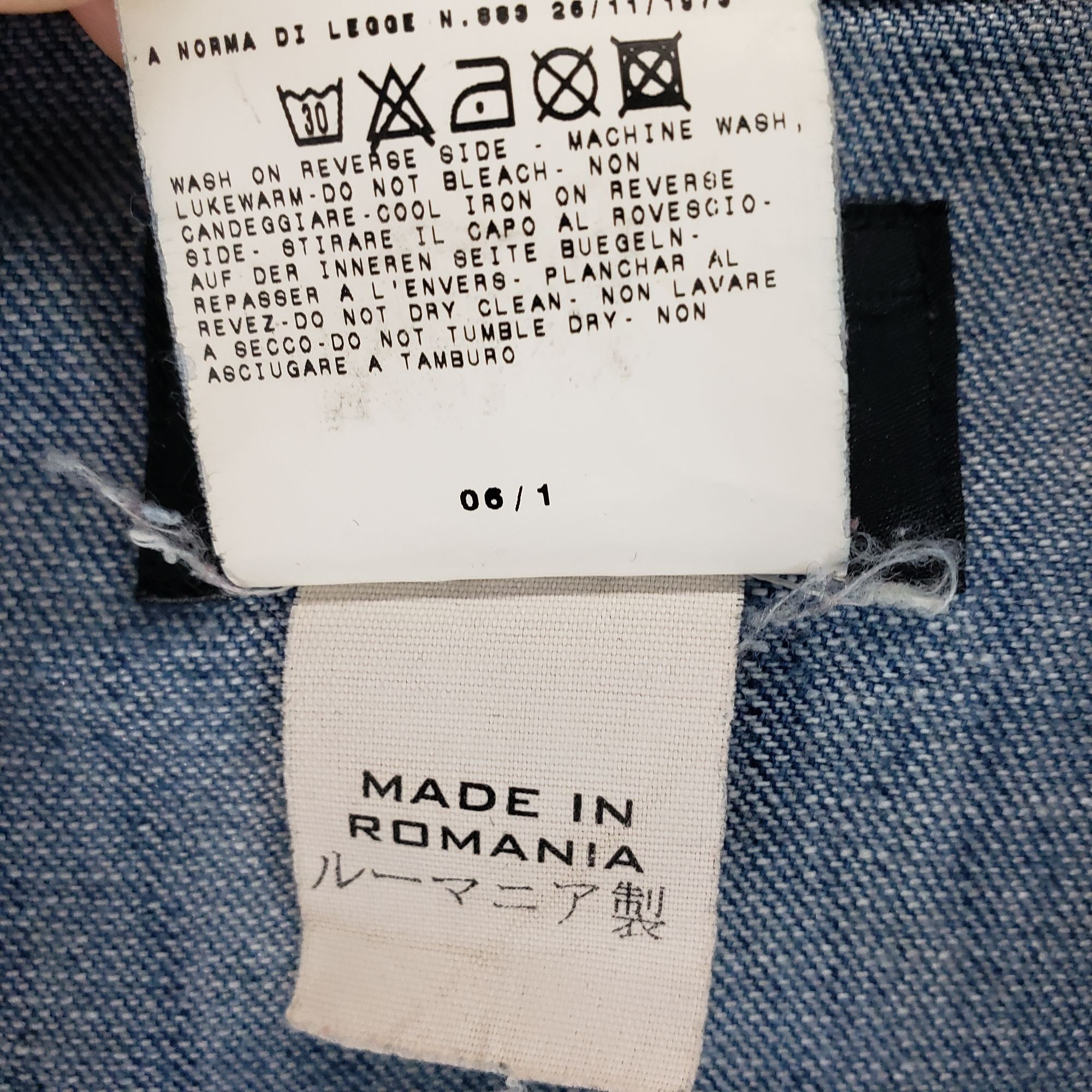 Dolce & Gabbana Vintage It D&G Dolce & Gabbana Women’s Denim Jacket 46/US10 Size L / US 10 / IT 46 - 10 Thumbnail