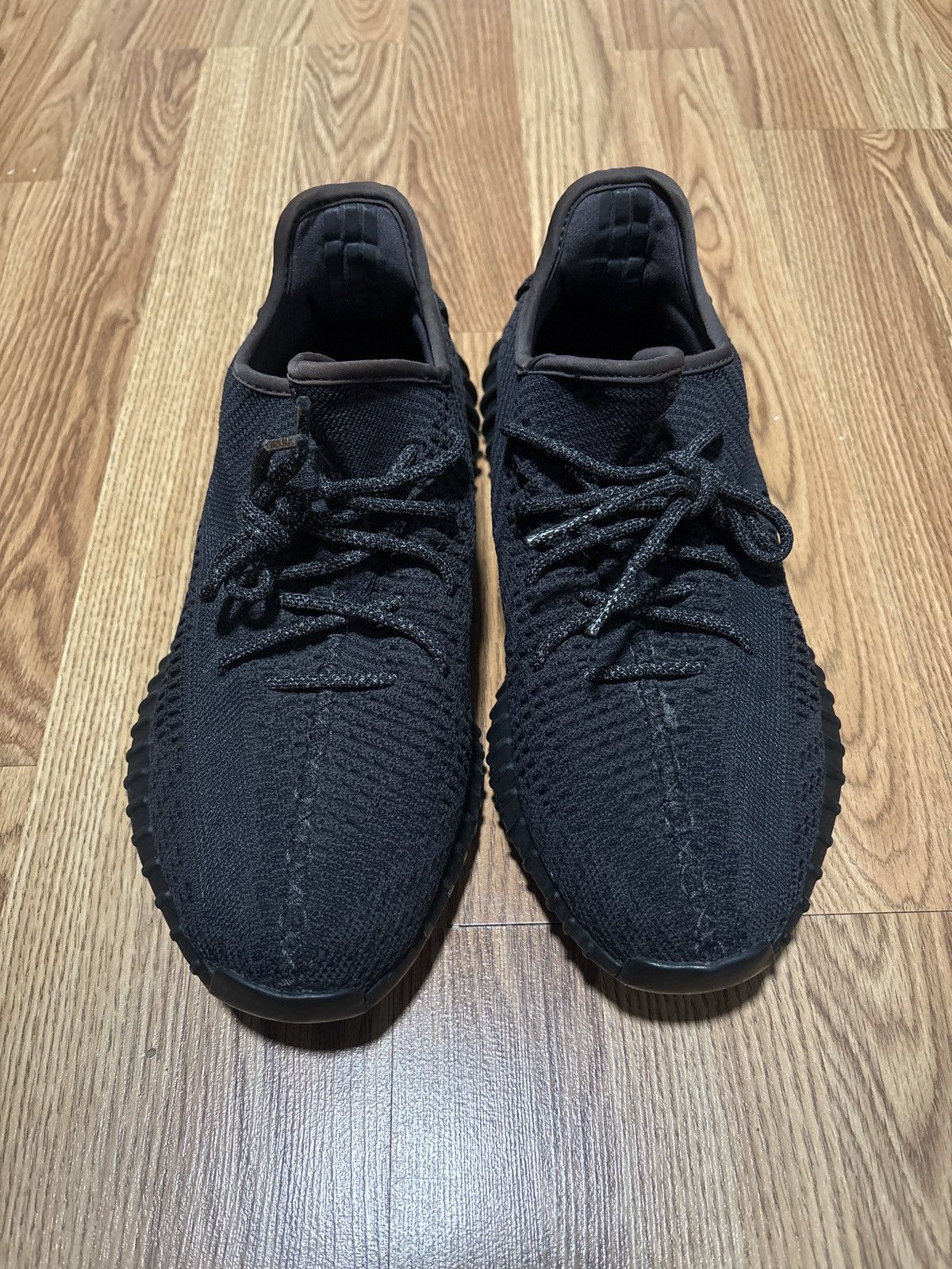 Yeezy Adidas Yeezy Boost 350 V2 in black (non-reflective) Size US 10 / EU 43 - 1 Thumbnail