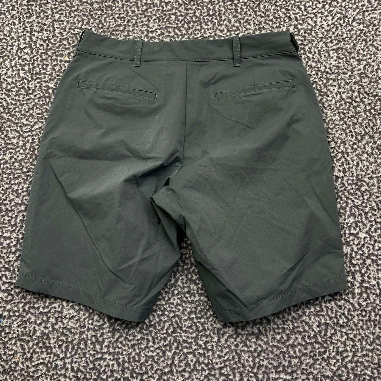 J.Crew J. Crew Golf Shorts Men 30 Gray Chino Pockets Flat Front Size US 30 / EU 46 - 2 Thumbnail