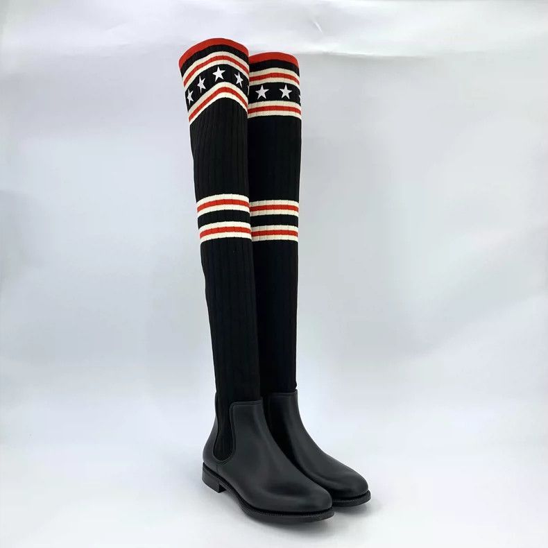 Givenchy Givenchy Givenchy Black Overthe -2507 Size US 6 / IT 36 - 2 Thumbnail
