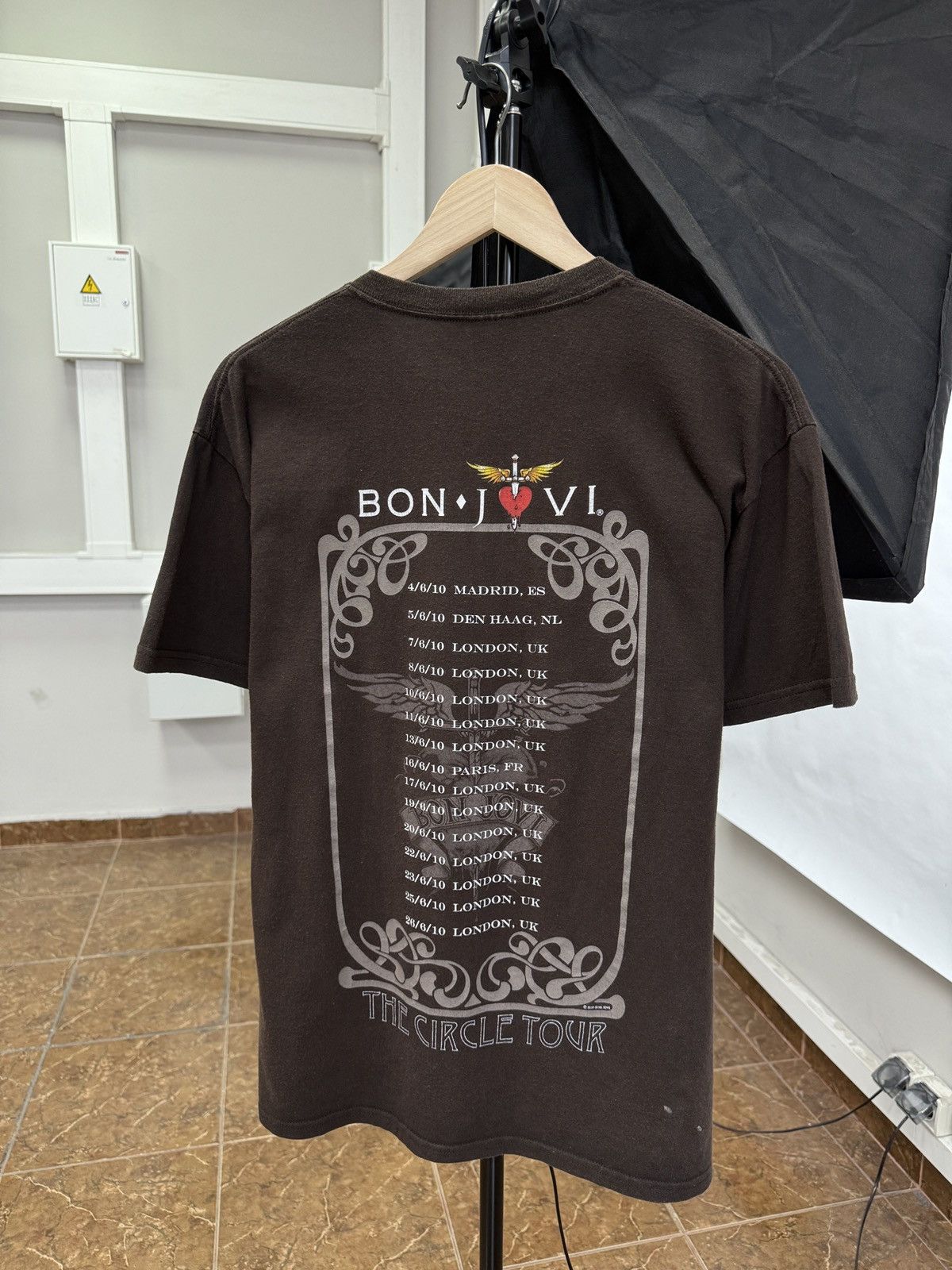 Bon Jovi 🇺🇸 Vintage 2010 Bon Jovi Rock Bend T-Shirt Rare Retro Hype Size US M / EU 48-50 / 2 - 2 Thumbnail