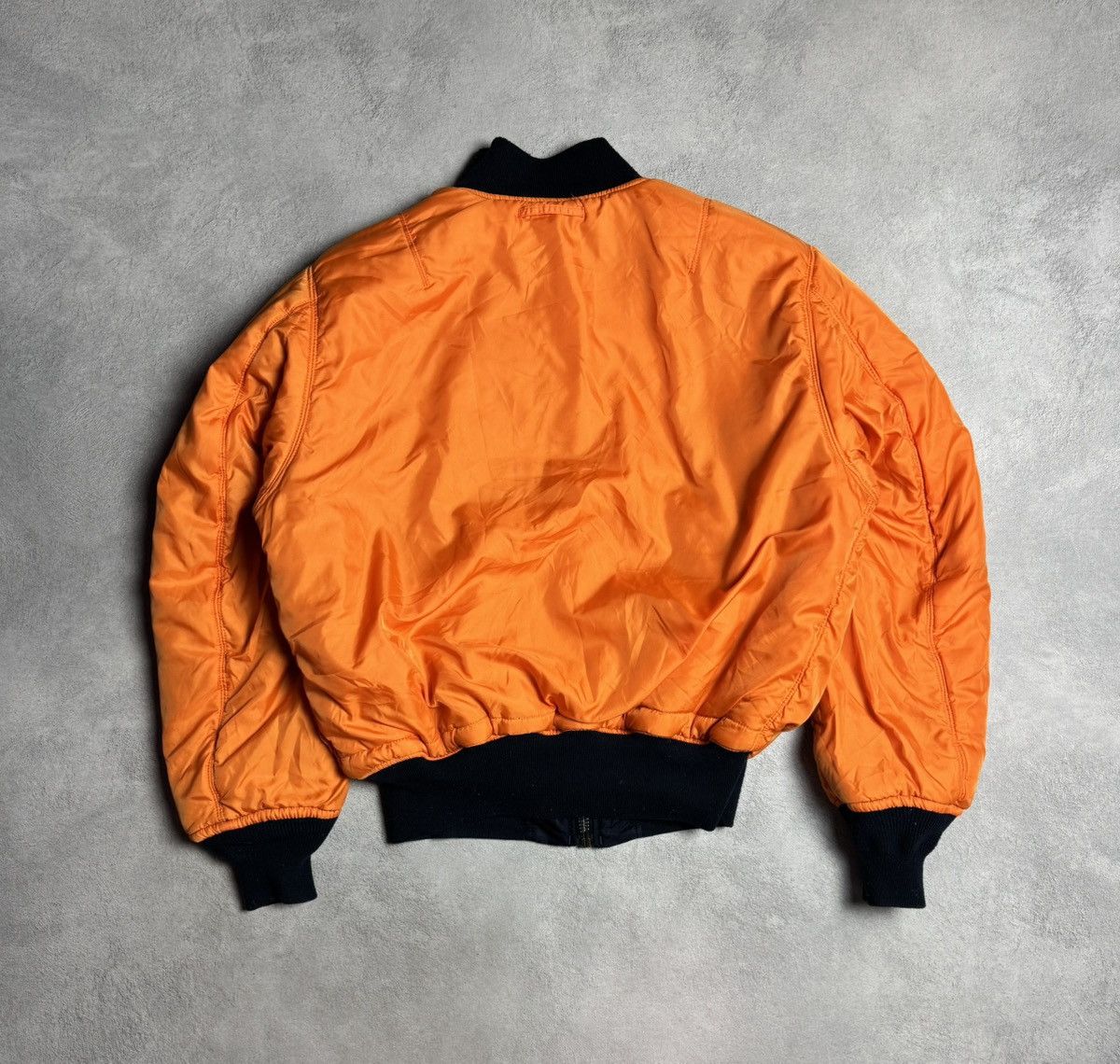 Alpha Industries Alpha Industries MA-1 Bomber Flight Jacket Vintage 1990s Size US L / EU 52-54 / 3 - 12 Thumbnail