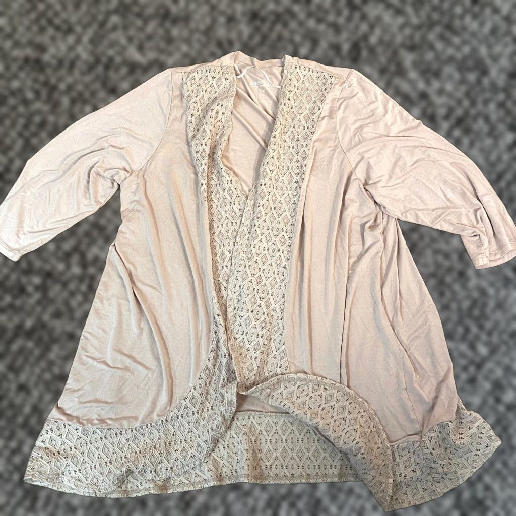 Torrid Torrid Cardigan Pink 2 Women Bohemian V-Neck 3/4 Sleeve Knit Lace Trim Duster Sweater Light Weight All Seasons Ajustment? Size XS / US 0-2 / IT 36-38 - 1 Thumbnail