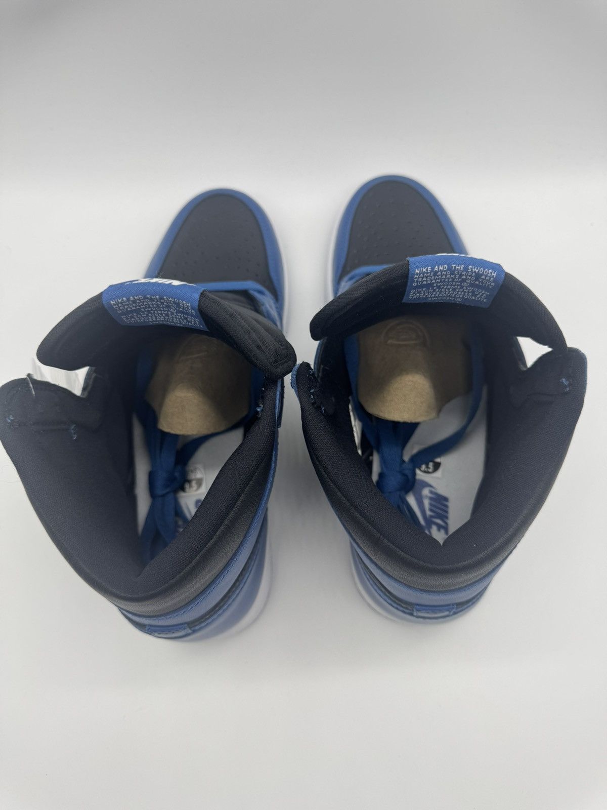 Jordan Brand × Nike Nike Air Jordan 1 Retro OG High Dark Marina Blue Men’s 9.5 Size US 9.5 / EU 42-43 - 6 Thumbnail