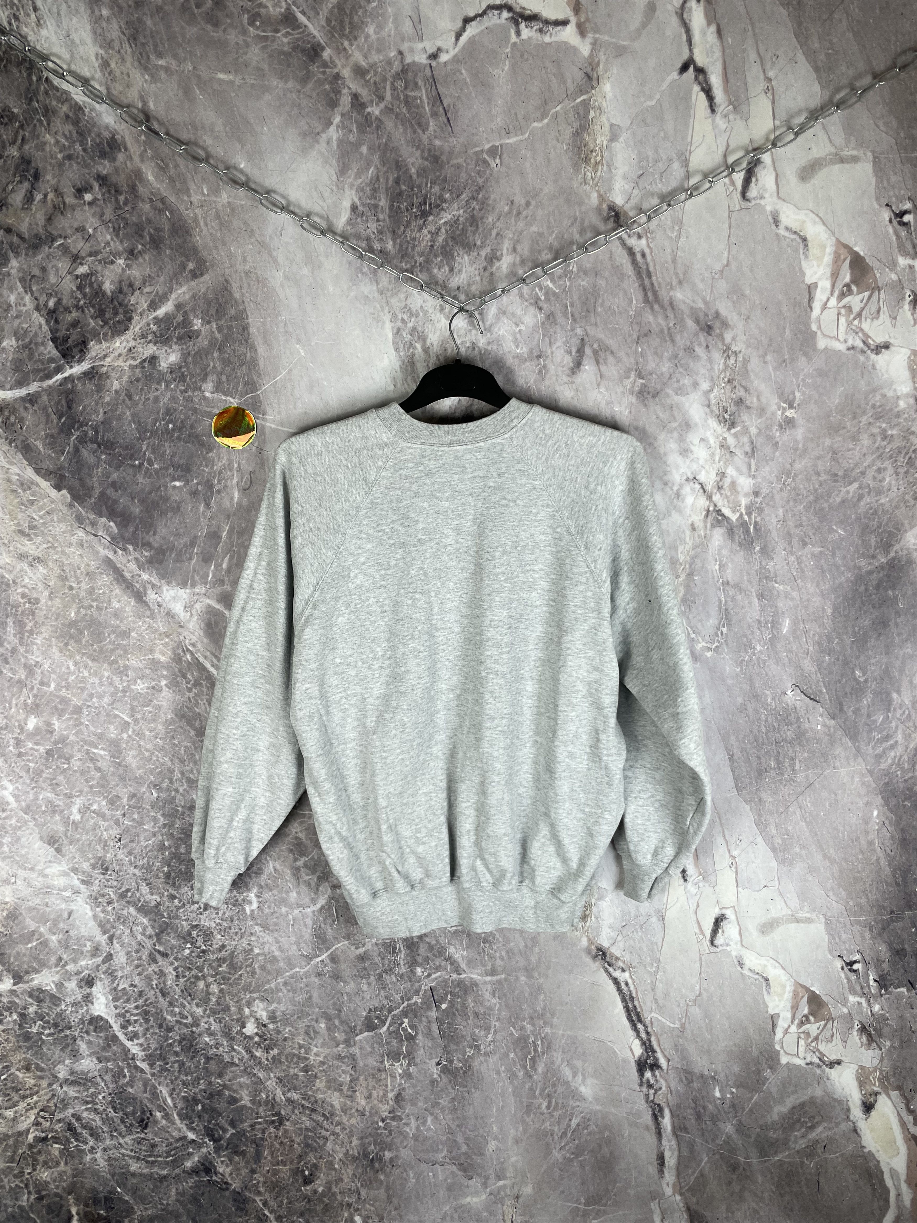 Fruit Of The Loom Vintage 90s Fruit Of The Loom Crewneck Sweater Sz L Size US L / EU 52-54 / 3 - 6 Thumbnail
