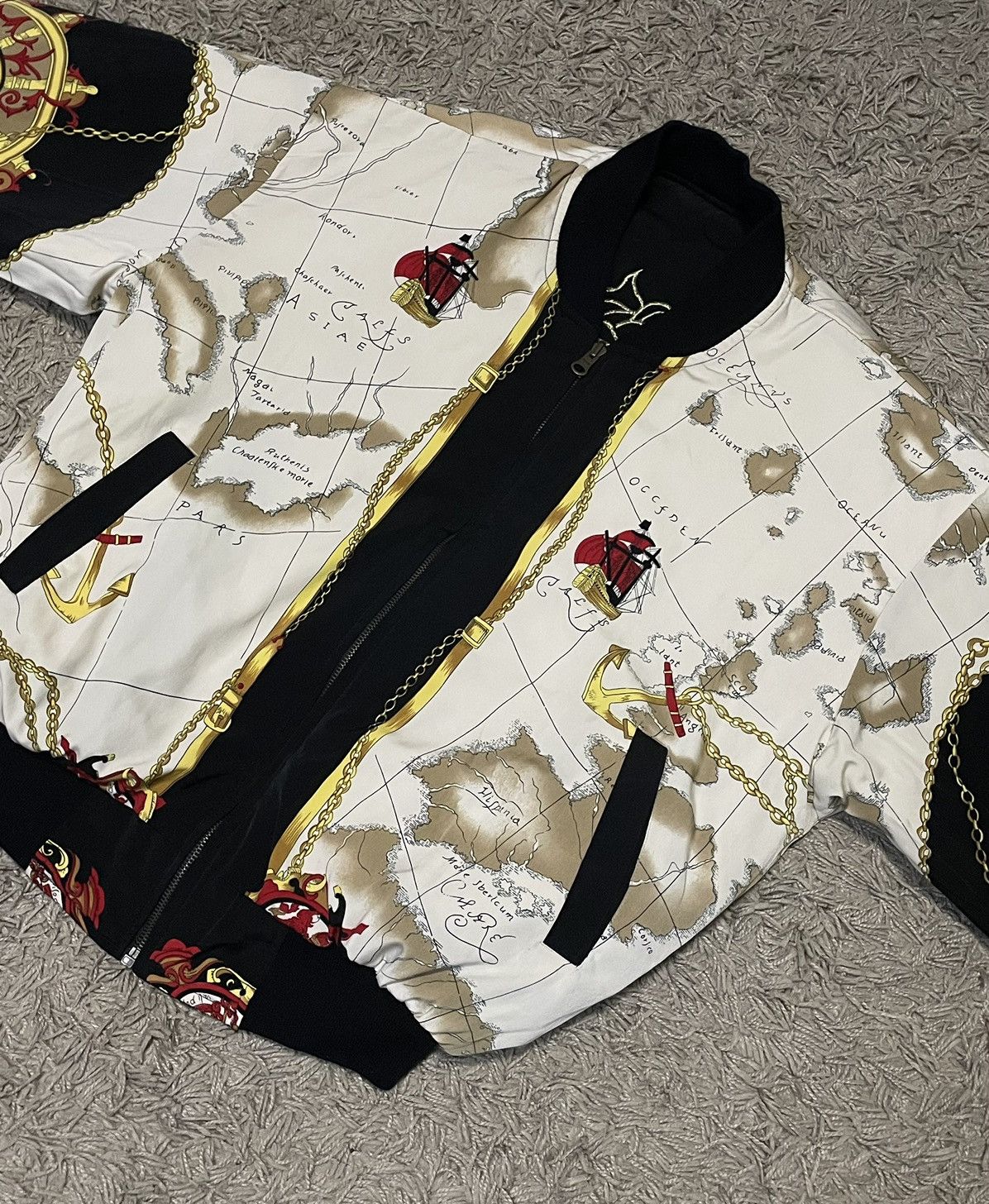 Other Vintage Medusa Golden Logo Size US XL / EU 56 / 4 - 21 Thumbnail