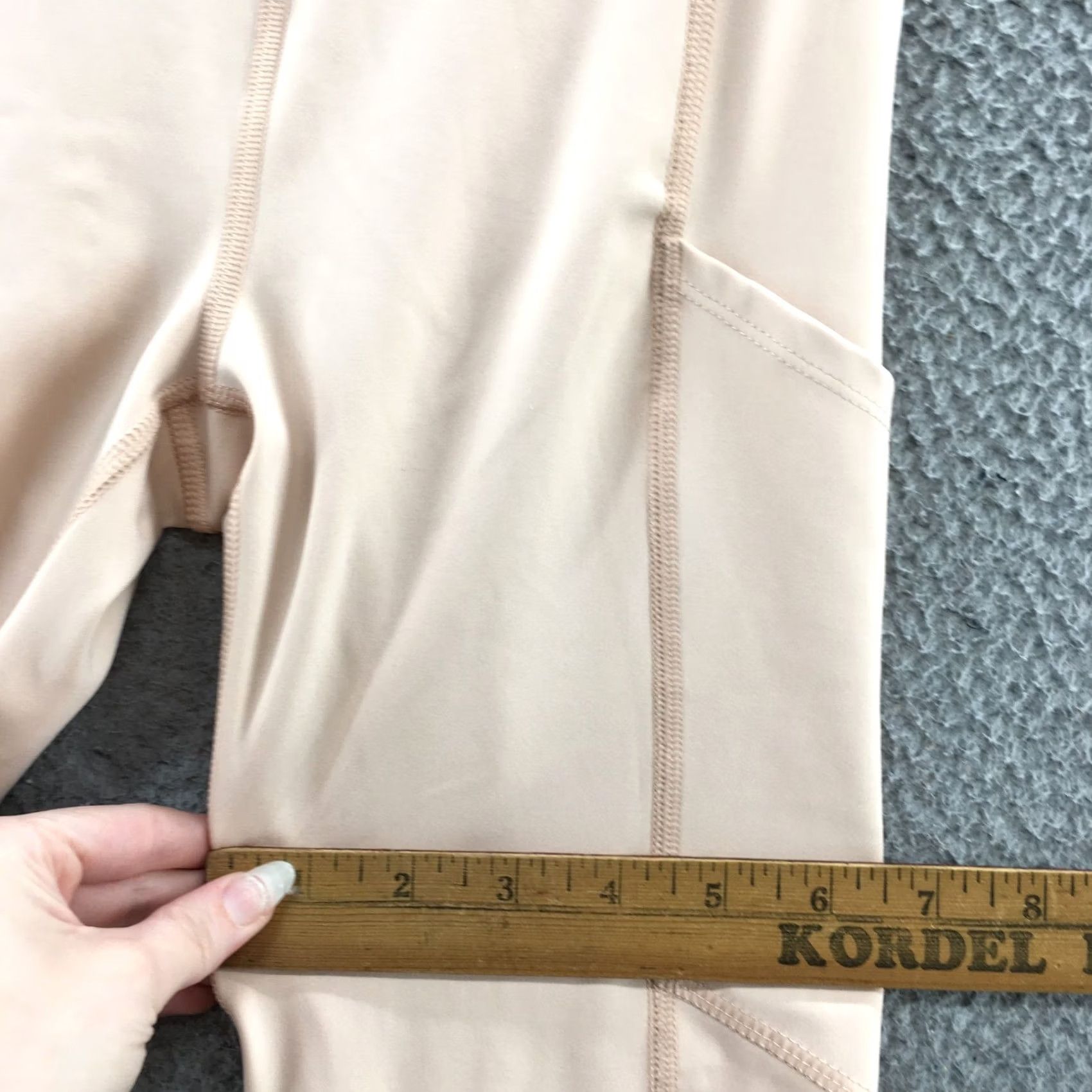 American Eagle Outfitters American Eagle Pocket Legging Women XS Regular Pink Elastic Waist Activewear Cropped 26 Inseam 22x26 Length Pockets Stretch 8.5-10.5 Rise Womens Size 26" / US 2 / IT 38 - 7 Thumbnail
