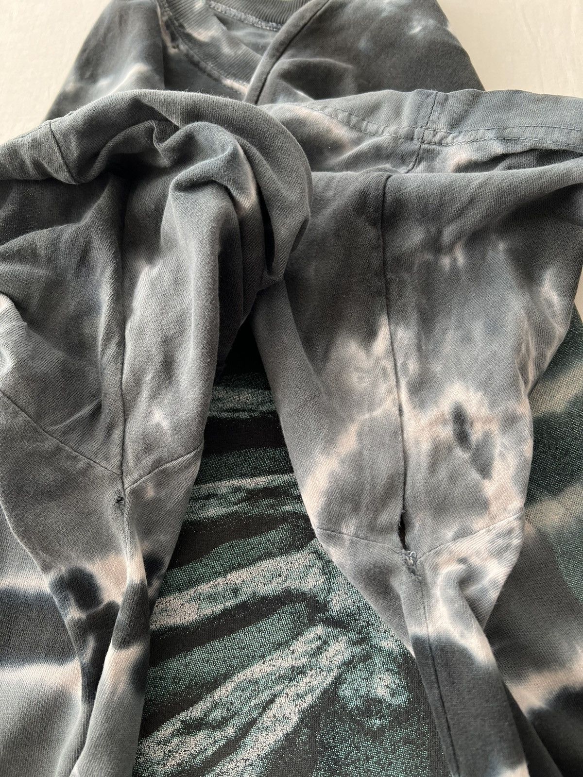 Vintage Vintage 90s Planet Earth Skeleton Ribs Tie Dye T-shirt Size US L / EU 52-54 / 3 - 10 Thumbnail