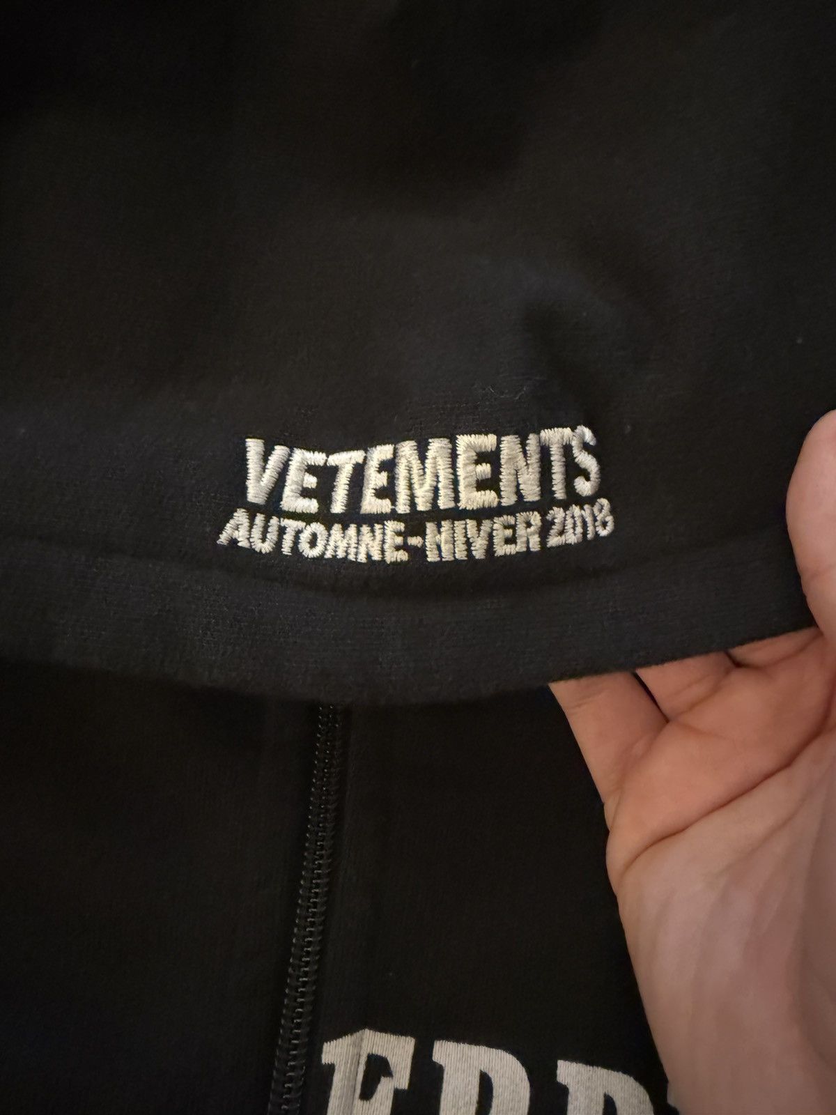 Vetements Vetements Split Logo Zip Hoodie Size US M / EU 48-50 / 2 - 10 Thumbnail