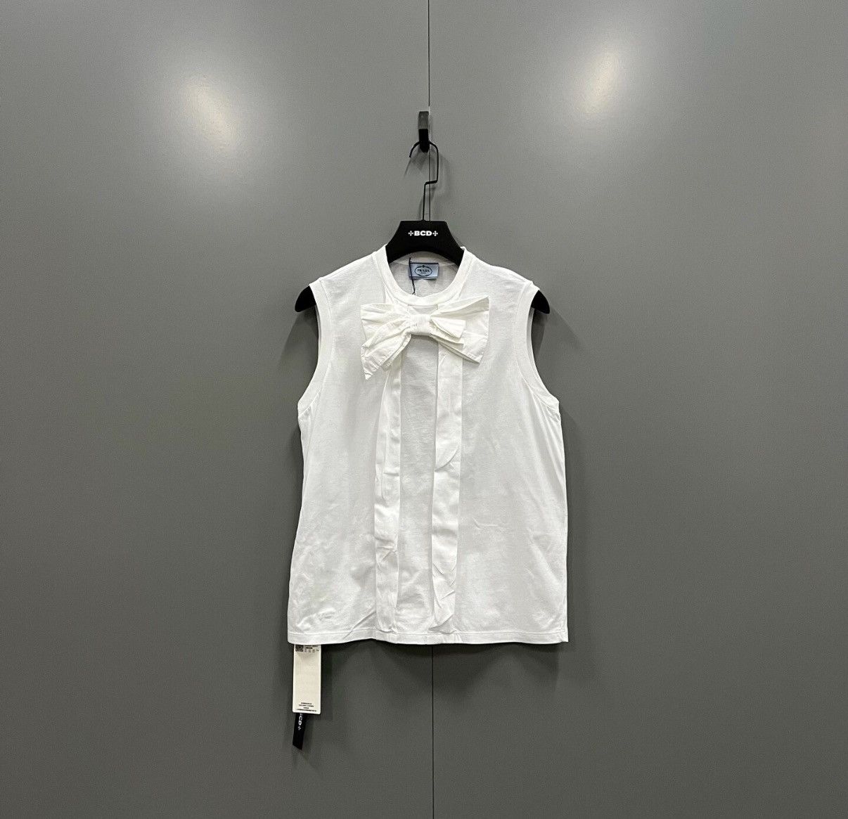 Prada PRADA White Bow Detail Neck Tank Top J41 Size XS / US 0-2 / IT 36-38 - 1 Thumbnail