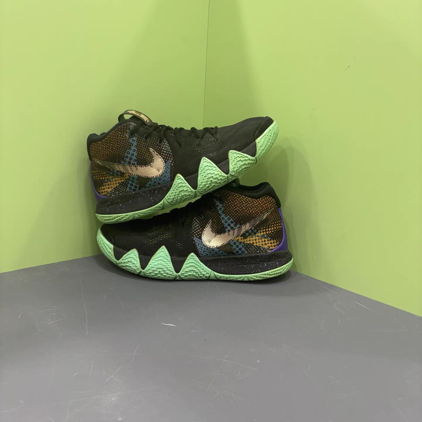 Nike Nike Kyrie 4 Mamba Mentality Basketball Shoes K15 Size US 10 / EU 43 - 4 Thumbnail