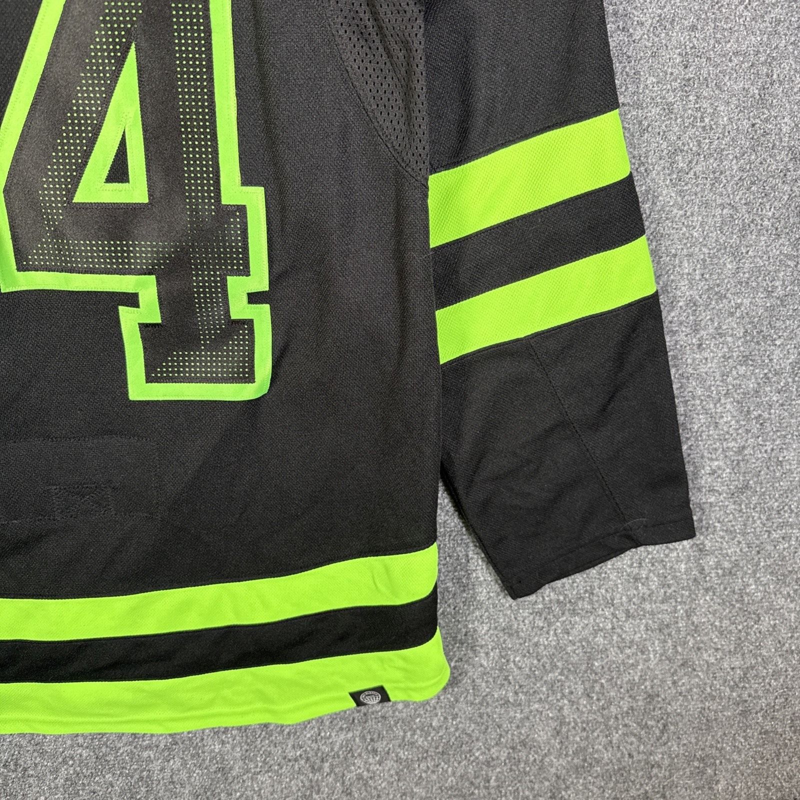 NHL Dallas Stars Jersey Mens 44 Jamie Benn #14 Black Hockey NHL Size US S / EU 44-46 / 1 - 9 Thumbnail