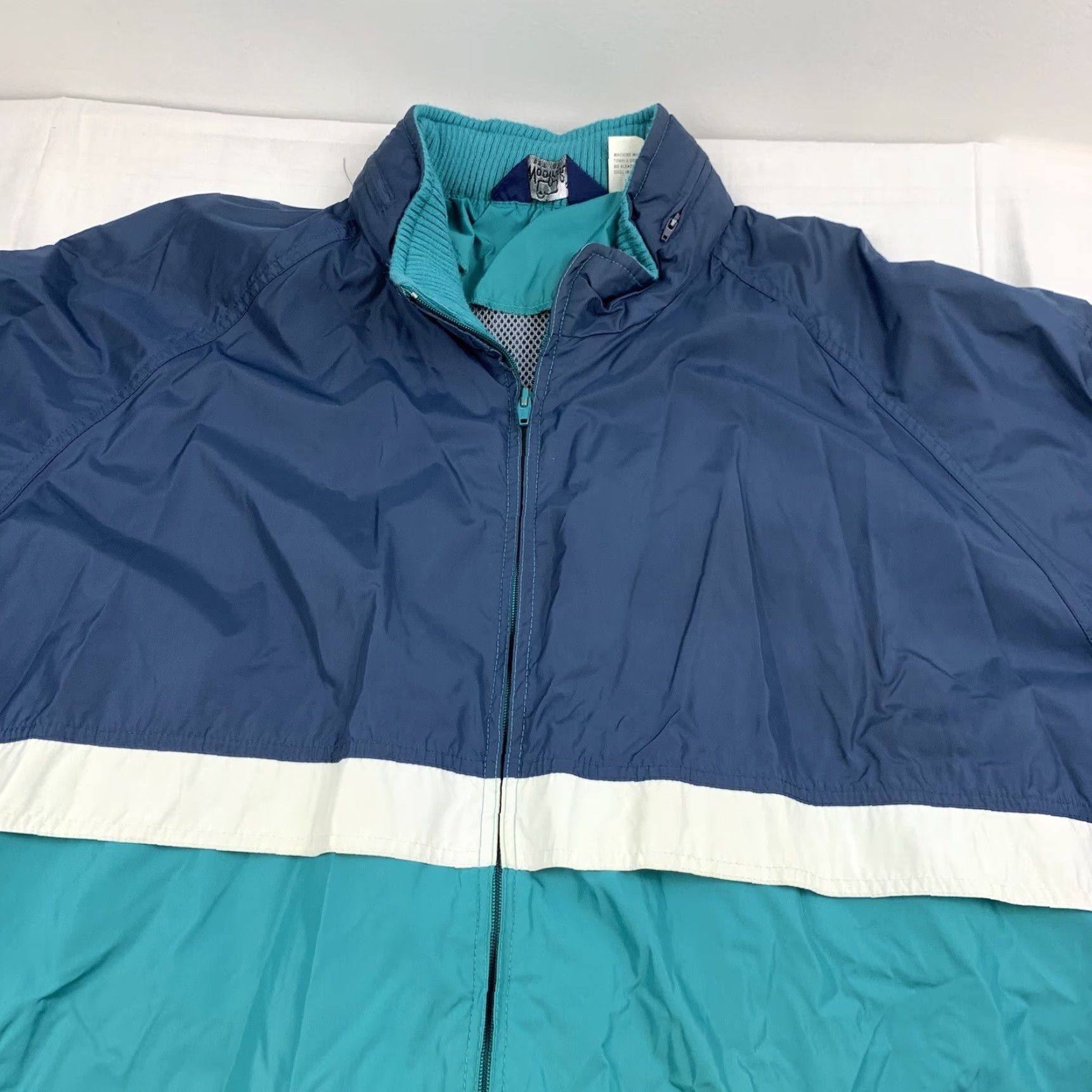 Vintage Vintage Woolrich Windbreaker Jacket Adult XL Blue Light Weight 90s Outdoors USA Size US XL / EU 56 / 4 - 2 Thumbnail