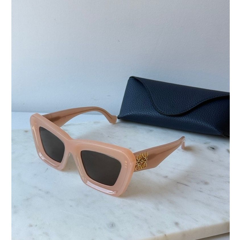 Loewe NEW Loewe LW40145I Anagram Cat Eye Sunglasses Pink  display picture 1