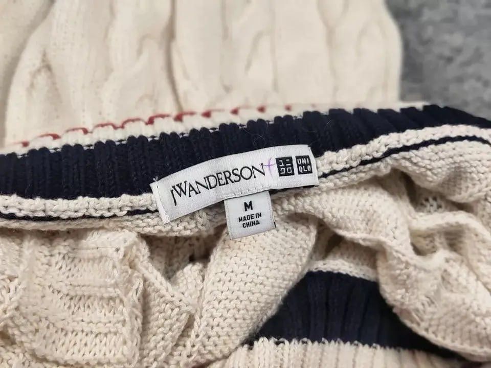 JW Anderson × Uniqlo Uniqlo x JW Anderson Cricket Long Vest Knit Sweater Size M / US 6-8 / IT 42-44 - 8 Thumbnail