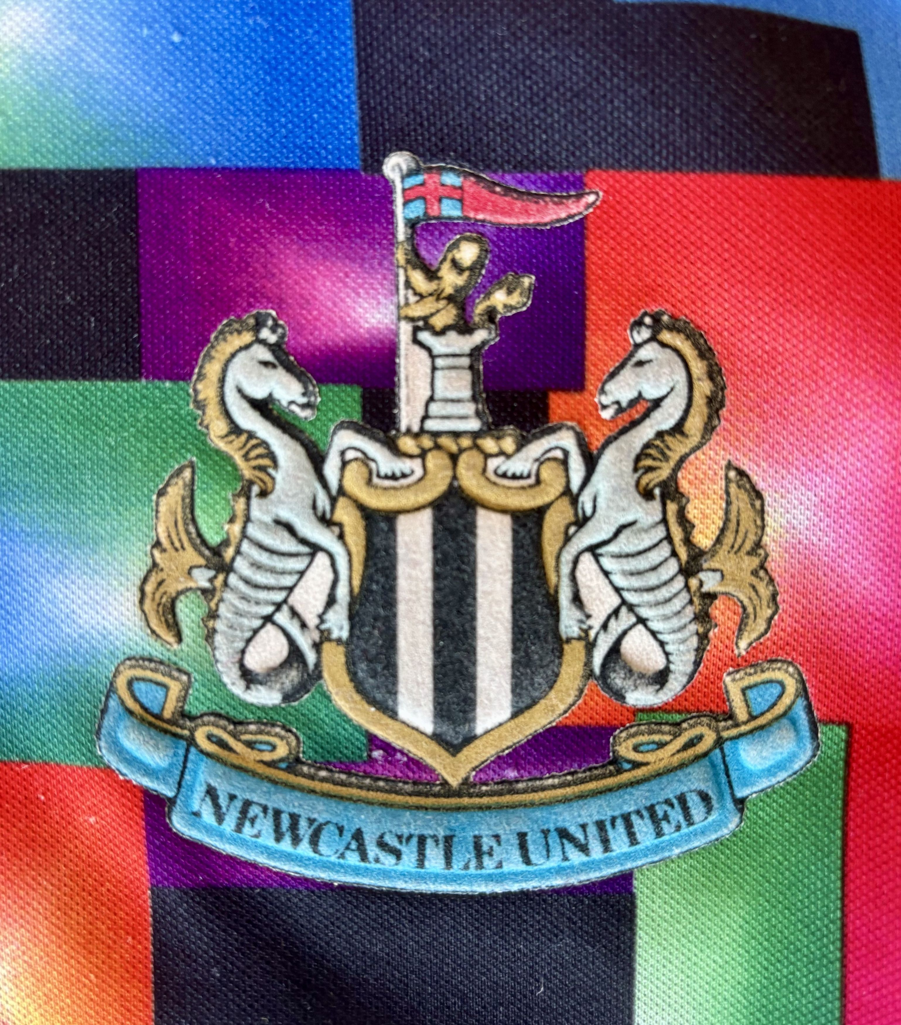 Asics Vintage Newcastle United Asics Goalkeeper Jersey-Rare Design Size US XXS / EU 40 - 4 Thumbnail
