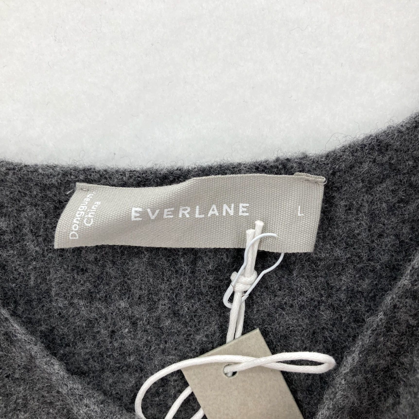 Everlane VINTAGE? No. Everlane Crop Tank Top Womens Large Gray Wool Yak Hair Blend Knit Sweater Preppy Size L / US 10 / IT 46 - 3 Thumbnail