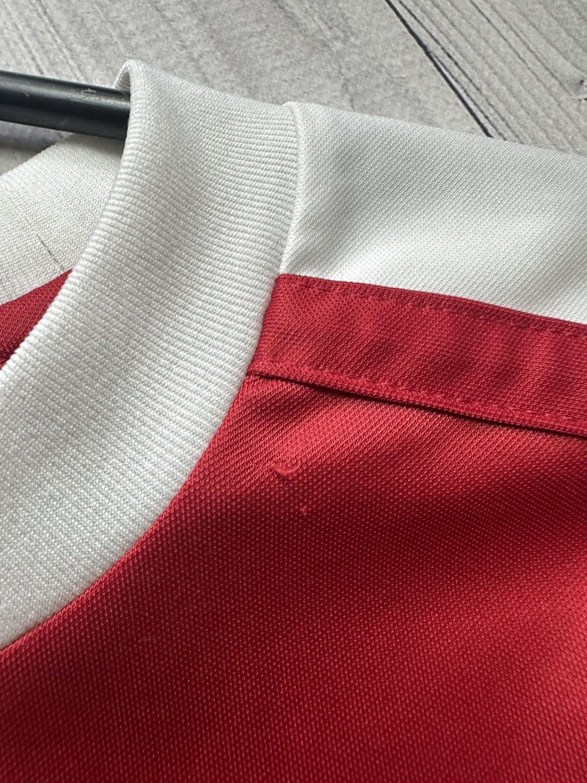 Vintage Vintage Nike soccer jersey red long sleeve size S Size US S / EU 44-46 / 1 - 7 Thumbnail