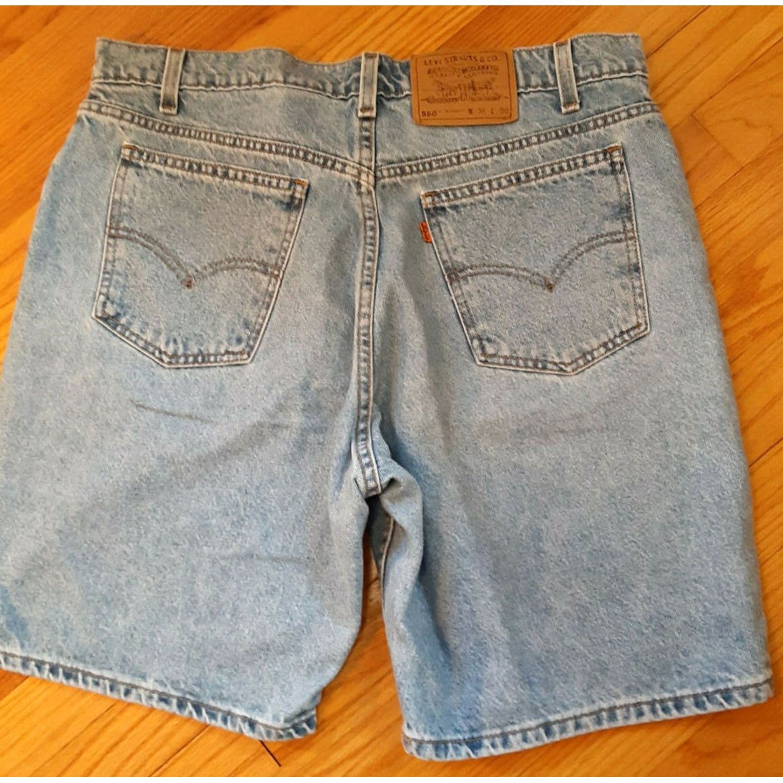 Levi's VINTAGE Levi's Orange Tab Blue Jeans Shorts Bermuda 36 Relaxed 90s Mens Blue Denim Cotton 550 Casual Size US 36 / EU 52 - 3 Thumbnail