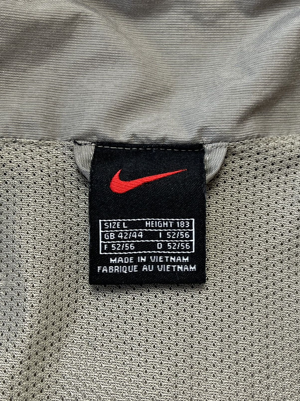 Nike Nike Vintage Nylon Track Jacket Y2K Streetwear 90s Drill Size US L / EU 52-54 / 3 - 13 Thumbnail