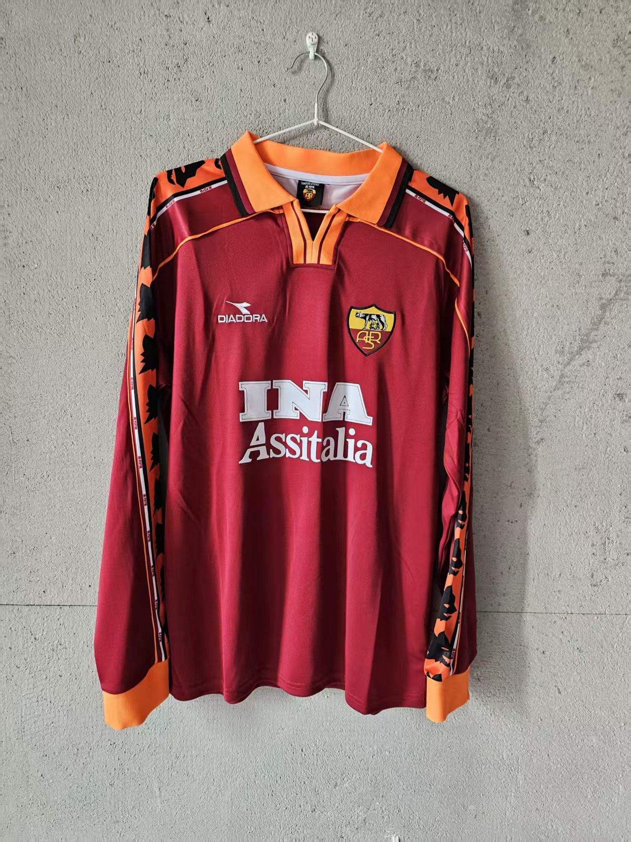 Other 2004 2005 Roma Soccer Jersey Size US S / EU 44-46 / 1 - 1 Thumbnail