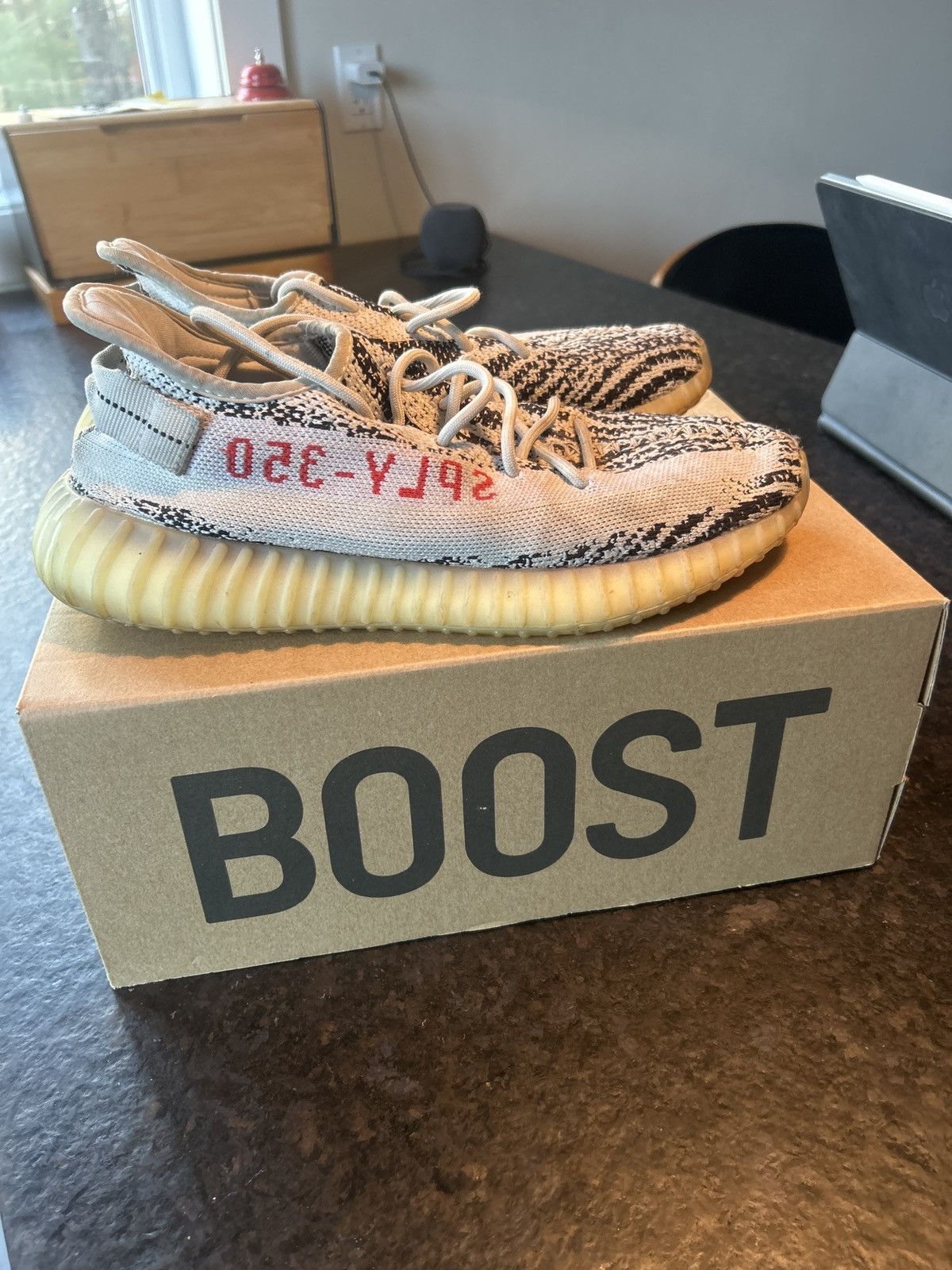 Kanye West × Yeezy Yeezy Zebra Size US 10 / EU 43 - 7 Thumbnail