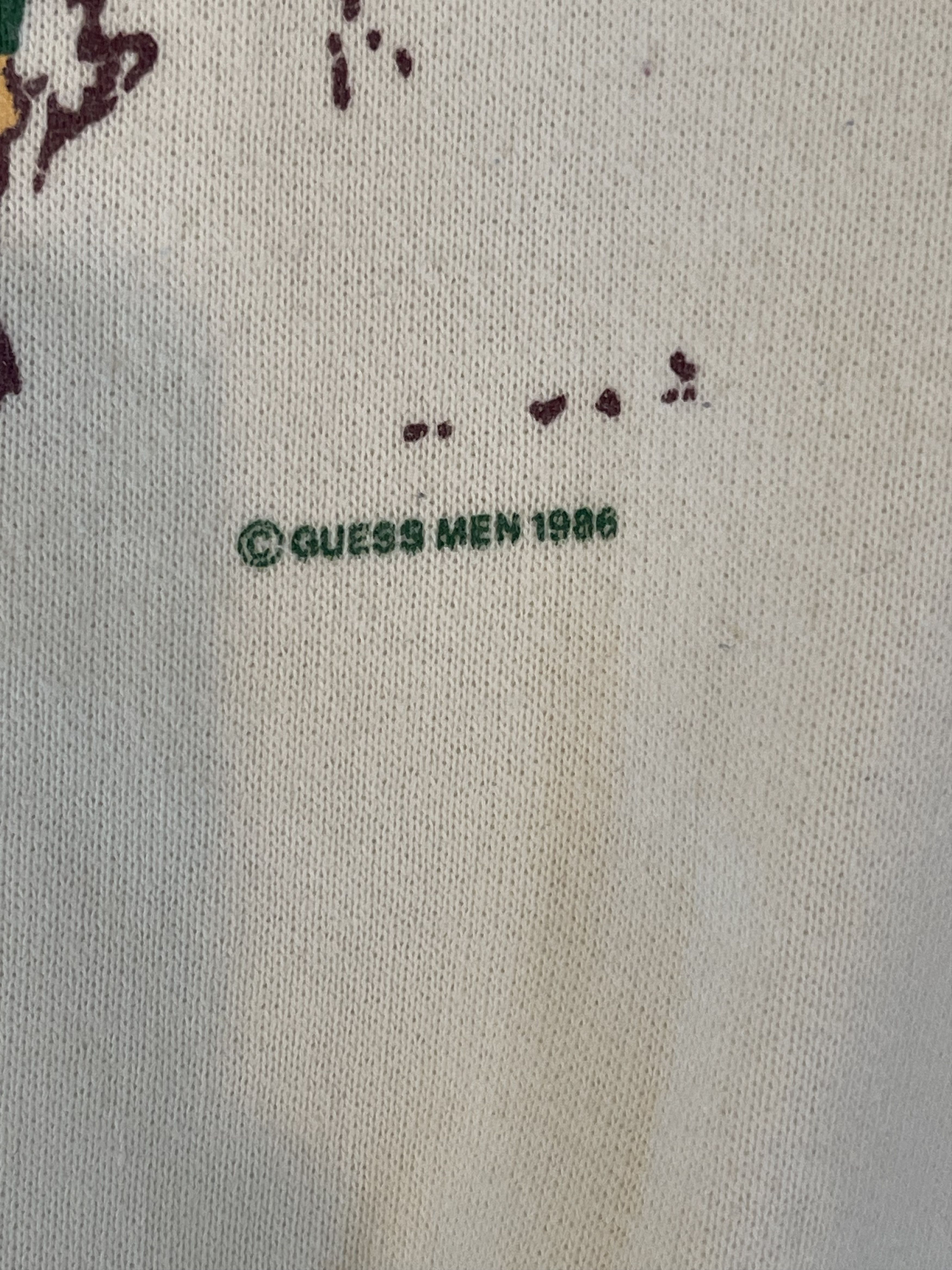 Guess × Vintage 1986 Guess Mens Football Player Graphic Crewneck Size US XL / EU 56 / 4 - 4 Thumbnail
