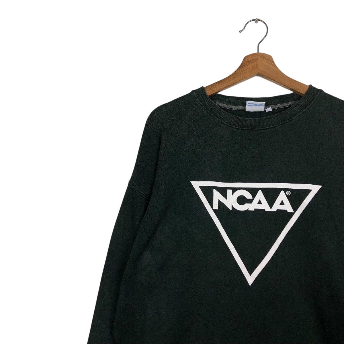 Japanese Brand 📌Vintage Sweatshirt NCAA Big Logo Spell Out Size US M / EU 48-50 / 2 - 8 Thumbnail
