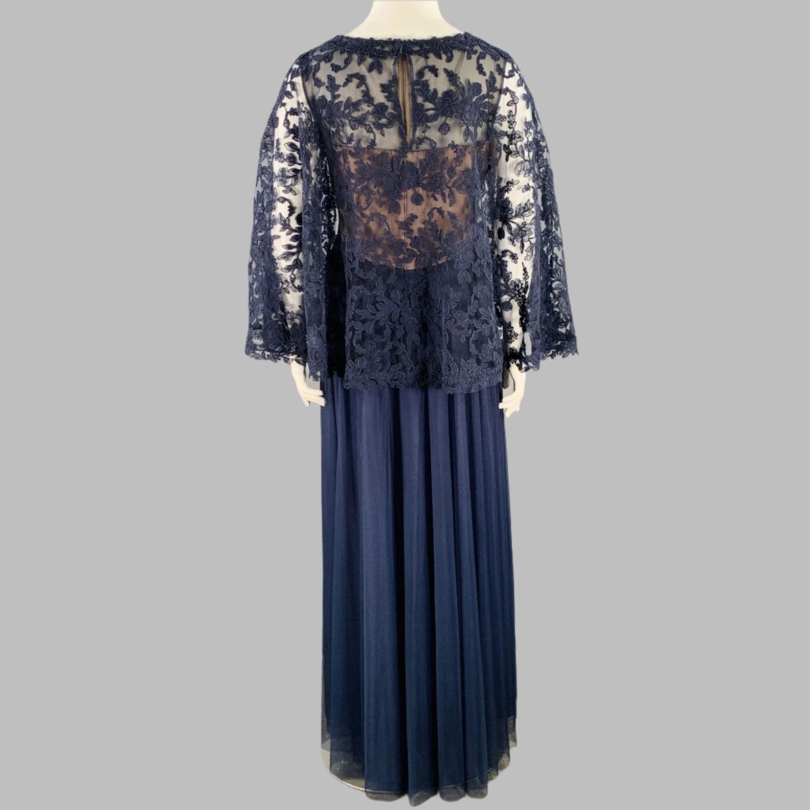 Tadashi Shoji Navy Nude Polyester Blend Lace Capelet Gown/Evening Wear Size XXL / US 16-18 / IT 52-54 - 4 Thumbnail