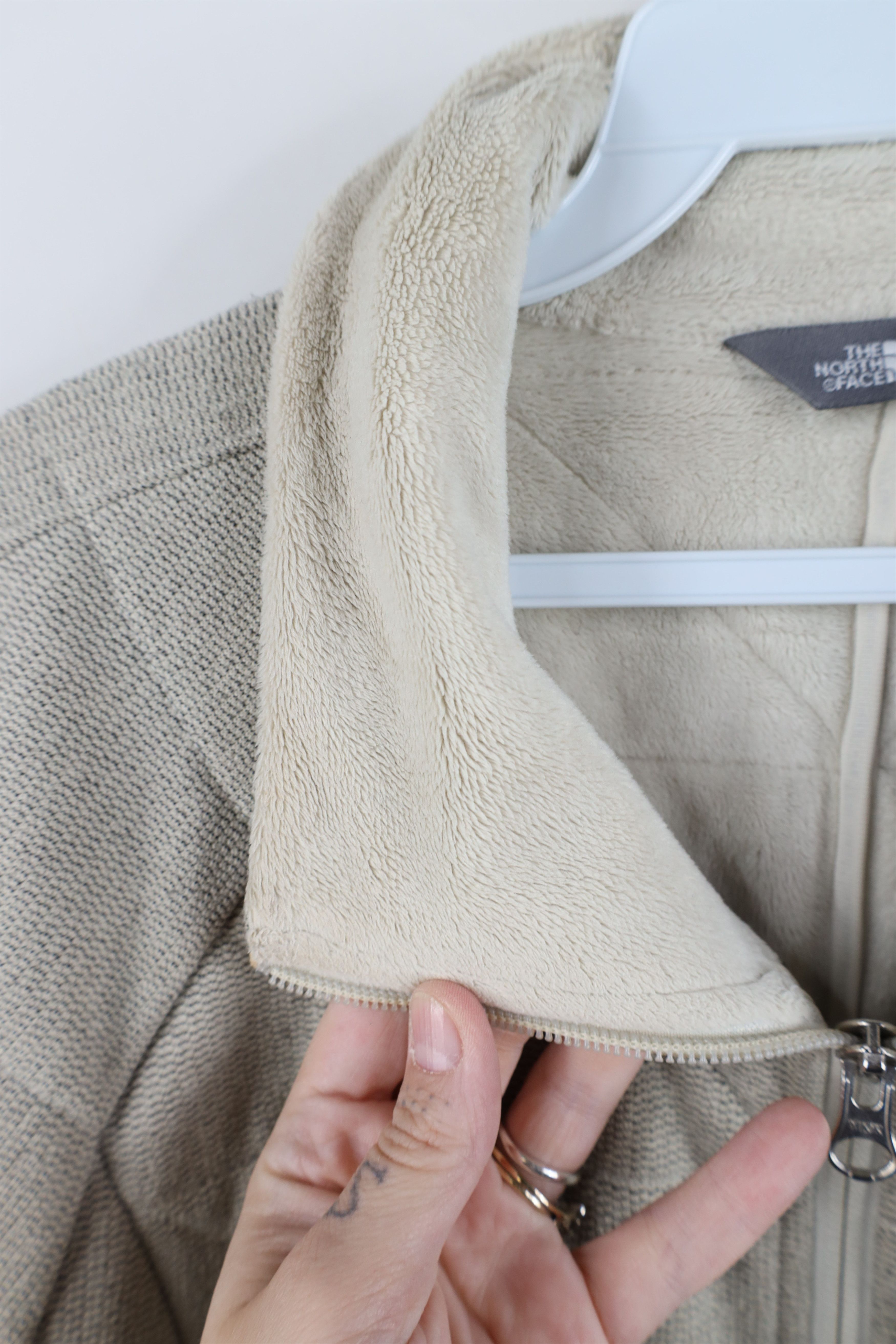 The North Face The North Face Spell Out Quilted Zip Fleece Jacket Beige Size L / US 10 / IT 46 - 10 Thumbnail