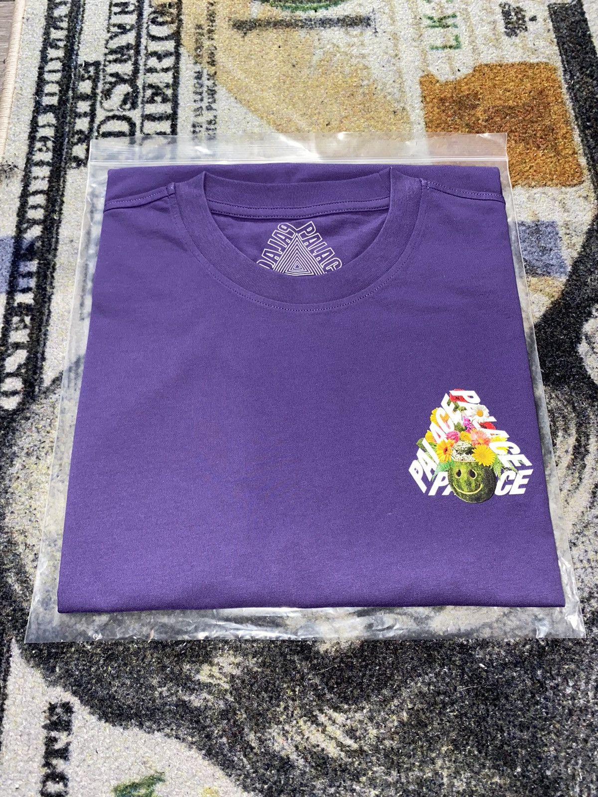 Palace Palace P-3 Punch T-Shirt Size US XXL / EU 58 / 5 - 1 Thumbnail