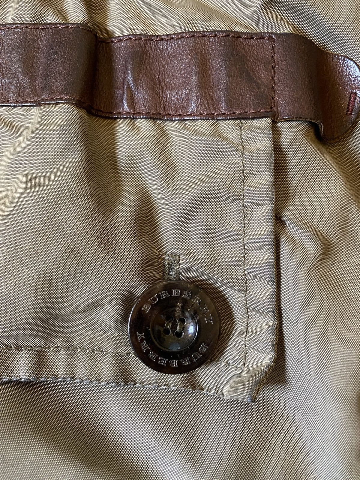 Burberry RARE ORIGINAL BURBERRY MENS PARKA COAT ( WEATHER TREATED ) Size US S / EU 44-46 / 1 - 18 Thumbnail
