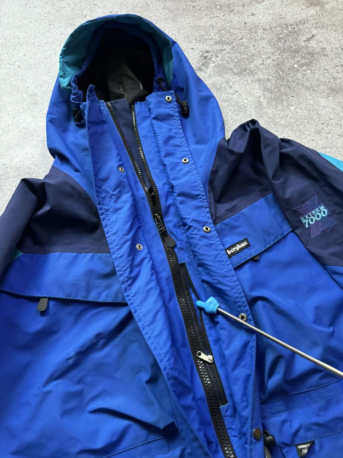 Berghaus Vintage Berghaus Extreme 7000 Gore-Tex Jacket Size US XL / EU 56 / 4 - 4 Thumbnail